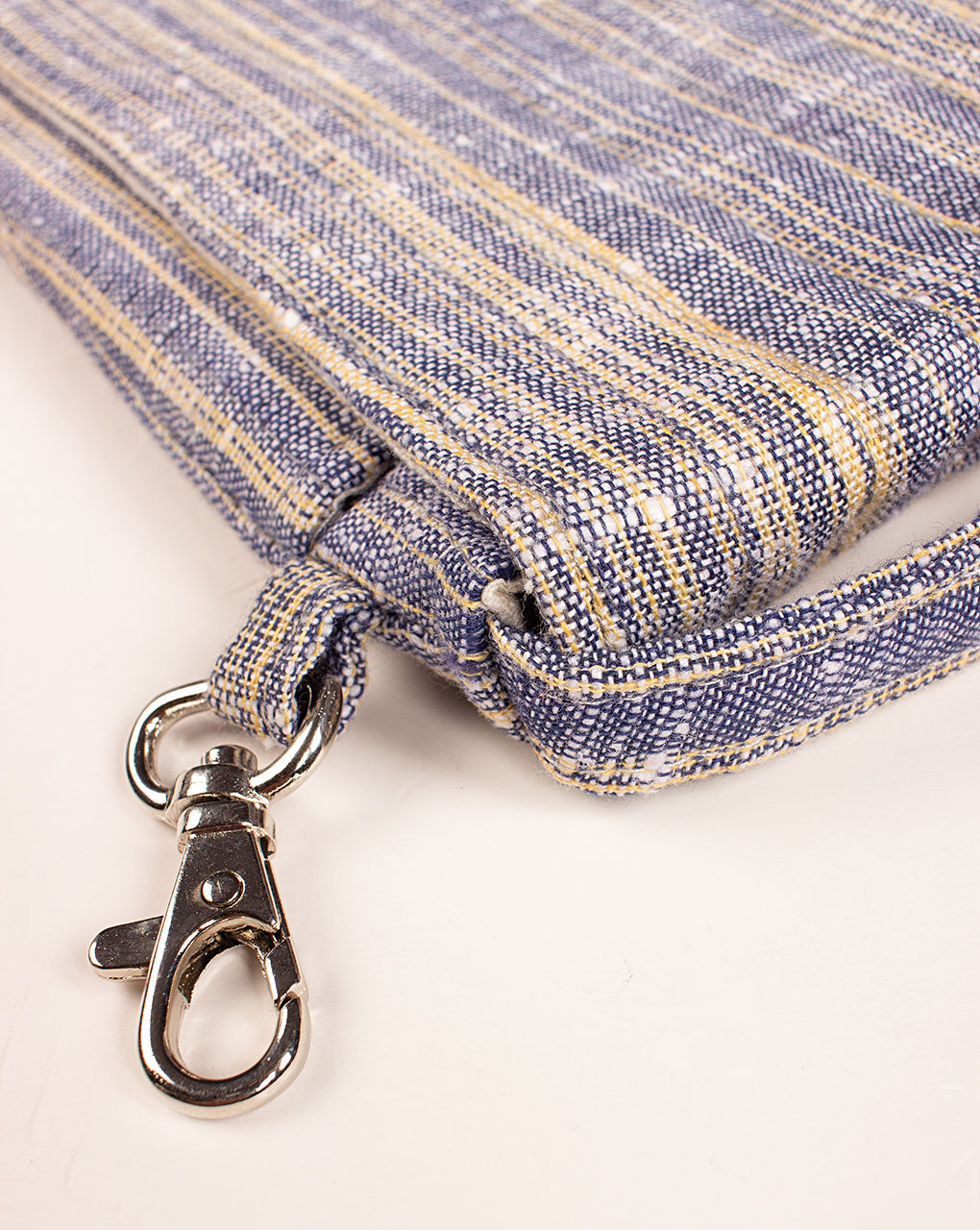 Mobile Pouch Cum Wallet - Fabriclore.com
