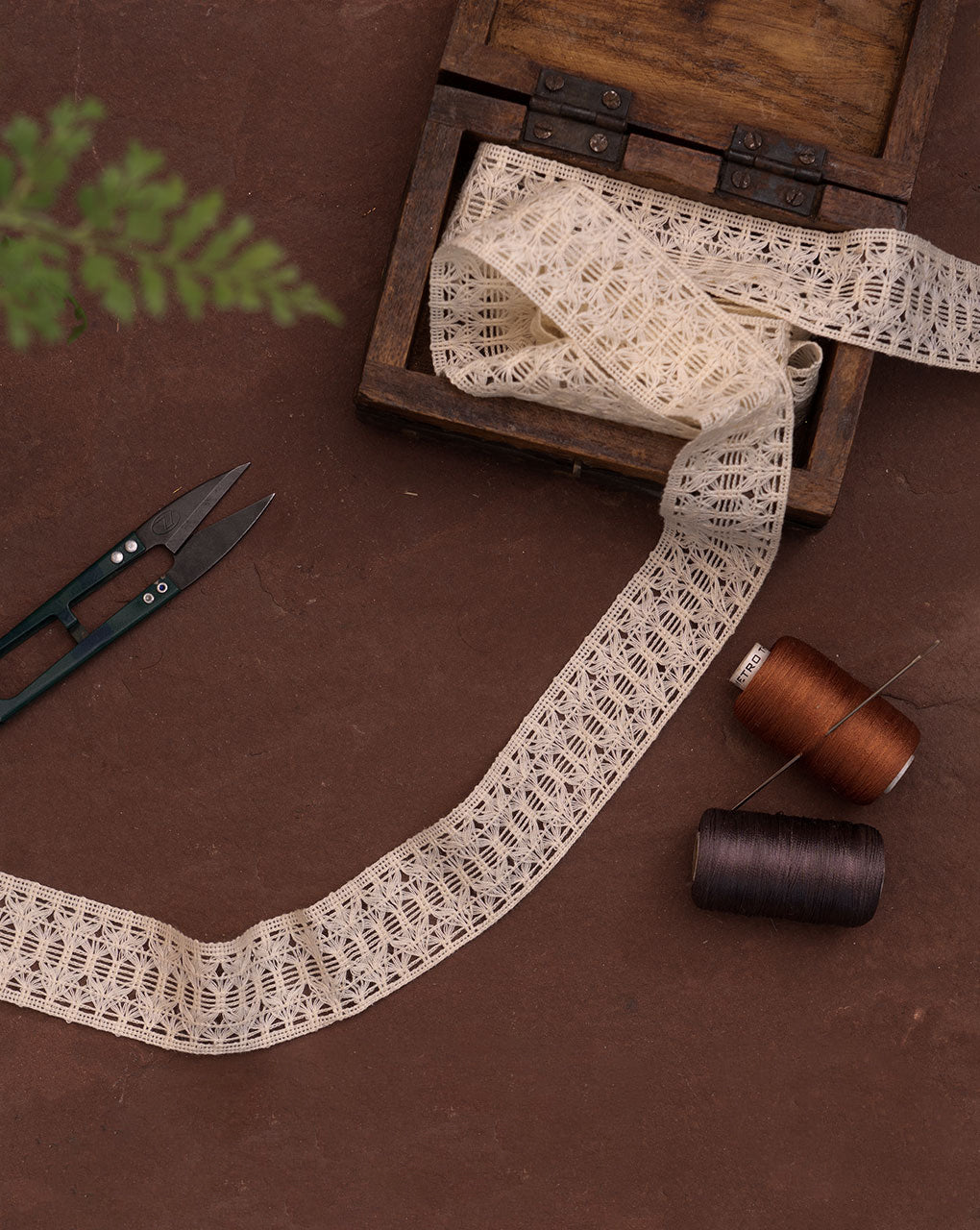 Dyeable Crochet Cotton Lace - Fabriclore.com