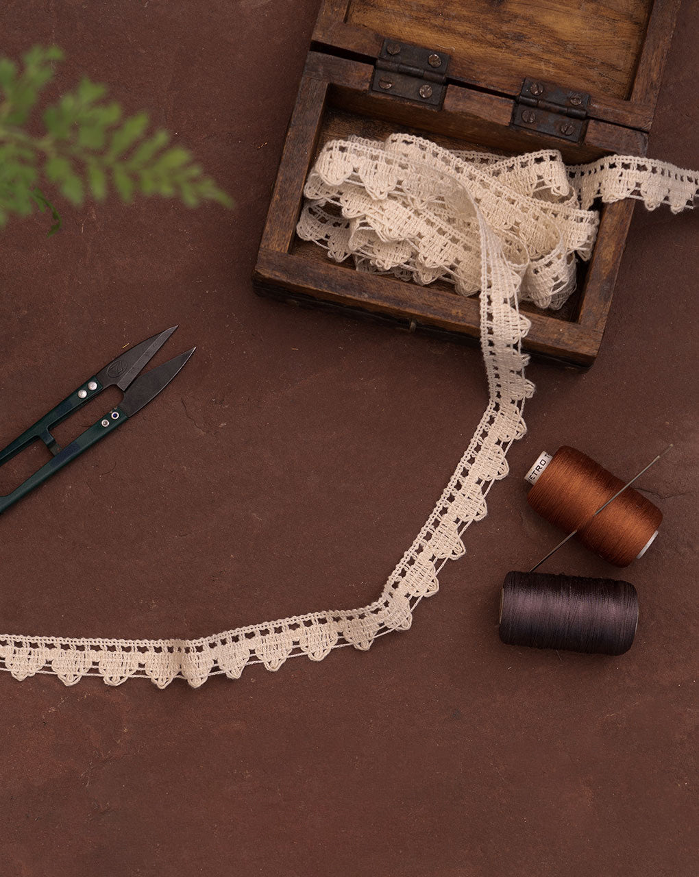 Dyeable Crochet Cotton Lace - Fabriclore.com