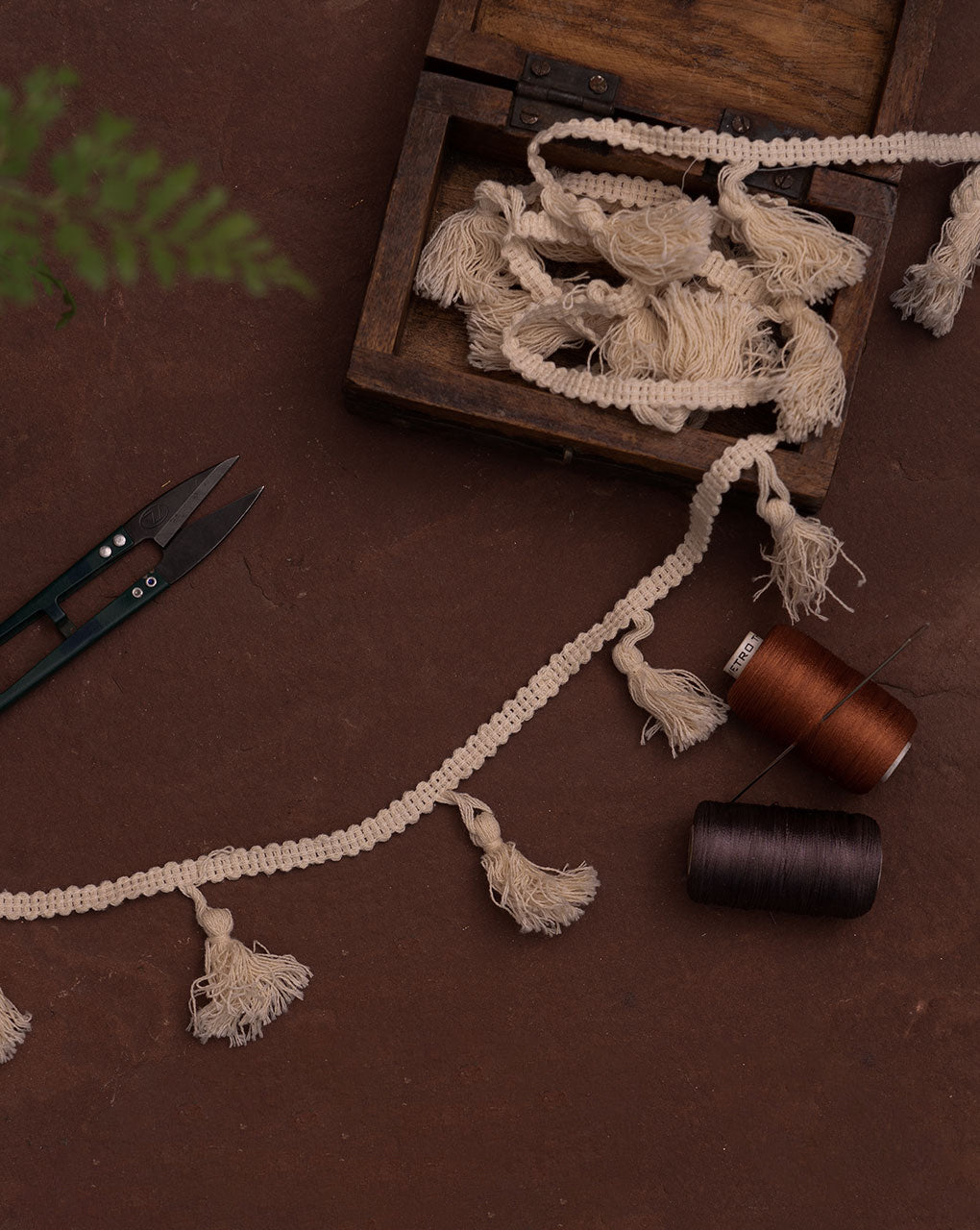 Dyeable Crochet Cotton Tassel Lace - Fabriclore.com