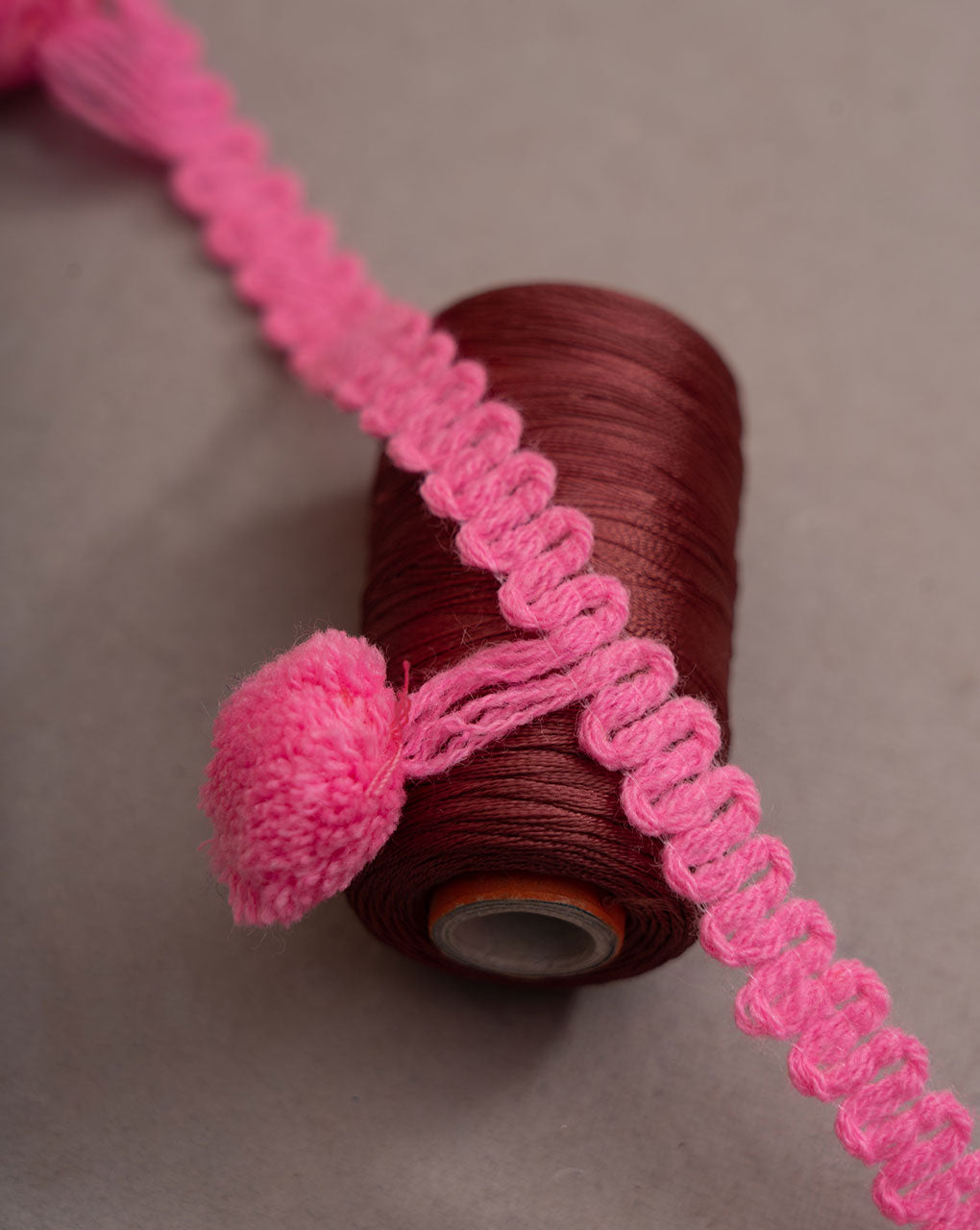 Cotton Pompom Lace - Fabriclore.com