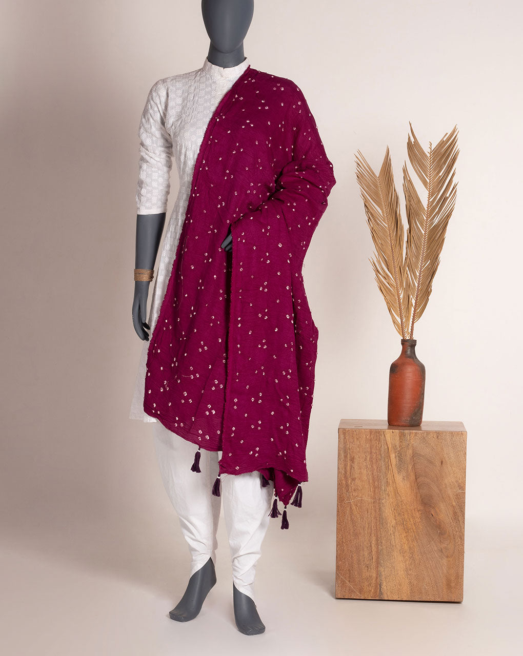 Geometric Bandhani Dobby Rayon Dupatta - Fabriclore.com