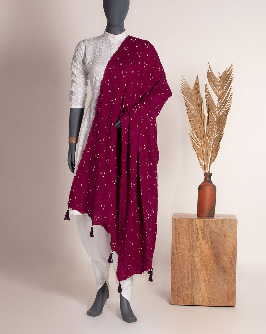 Geometric Bandhani Dobby Rayon Dupatta - Fabriclore.com