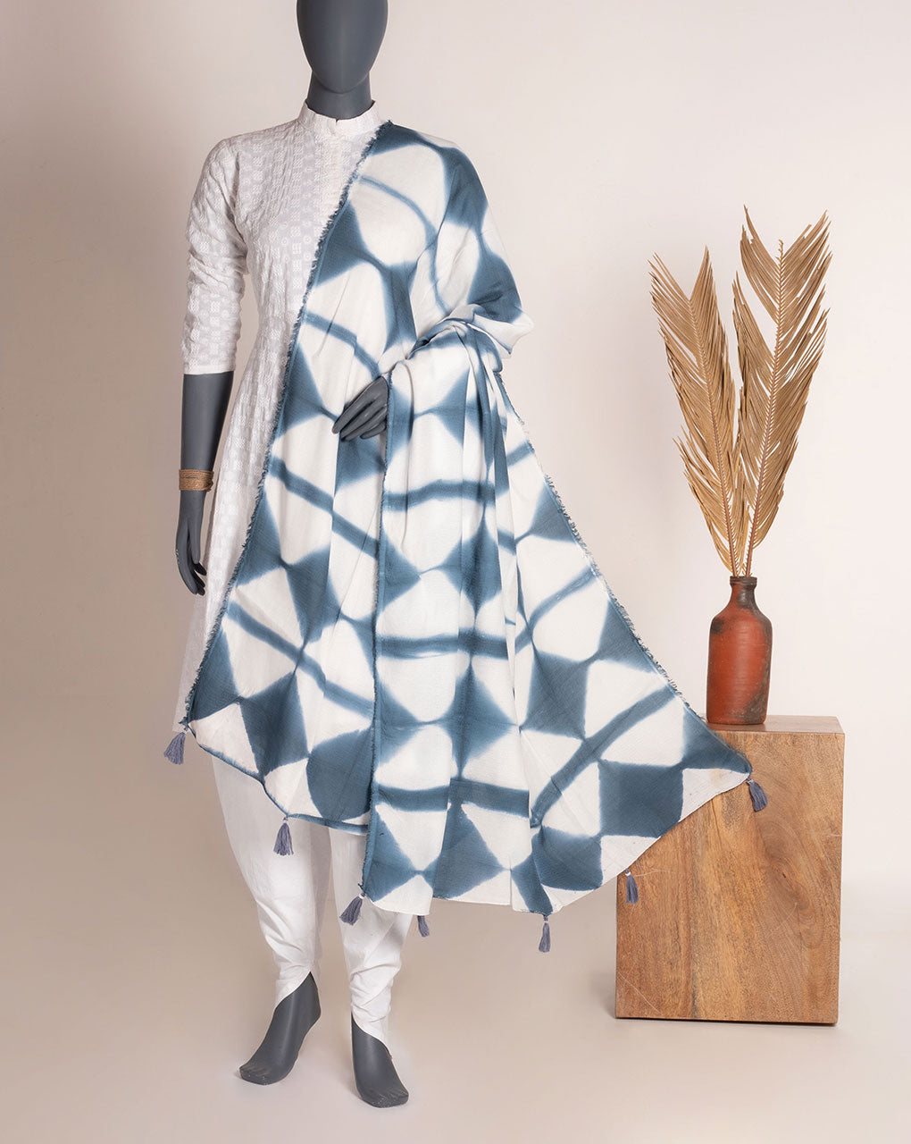 Grey Geometric Tie & Dye Dobby Rayon Dupatta - Fabriclore.com