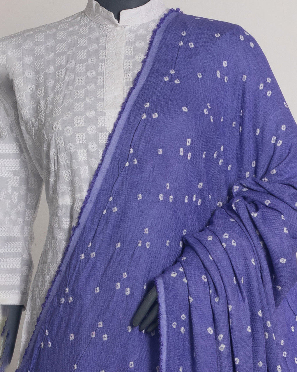 Polka Dots Bandhani Dobby Rayon Dupatta