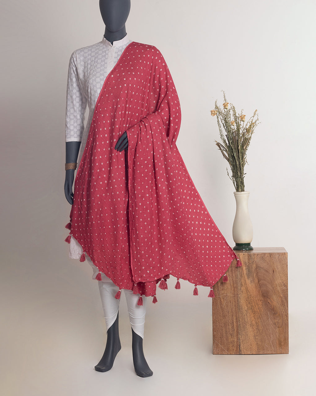 Polka Dots Bandhani Dobby Rayon Dupatta