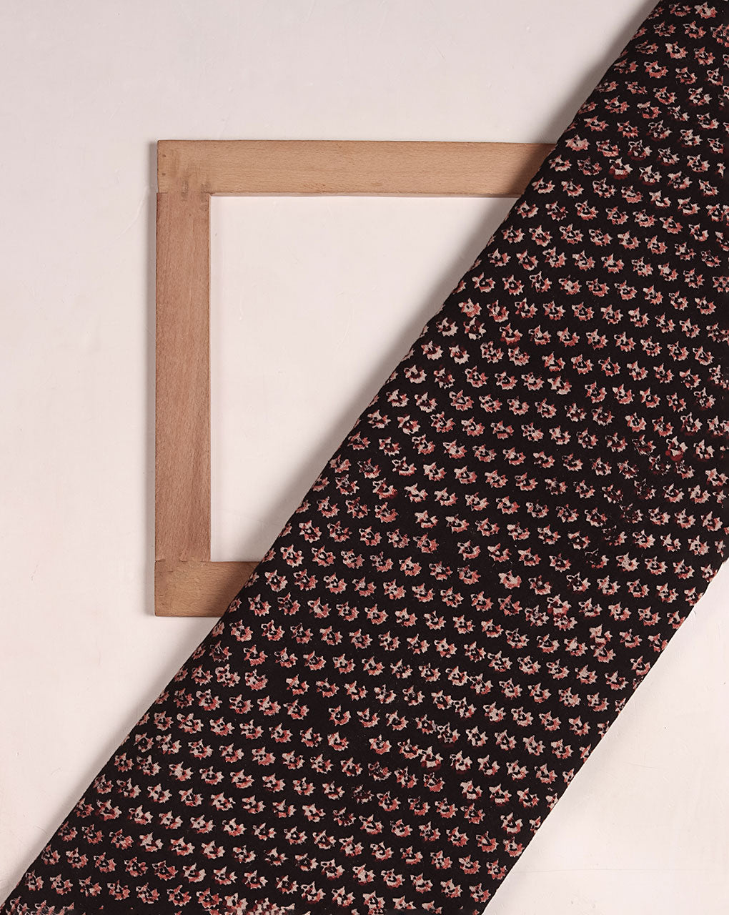 Authentic Fadat Hand Block Natural Dye Slub Cotton Fabric - Fabriclore.com