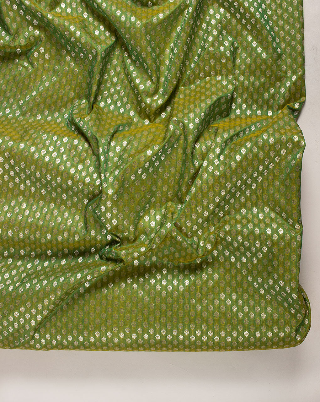 Zari Jacquard Banarasi Taffeta Silk Fabric