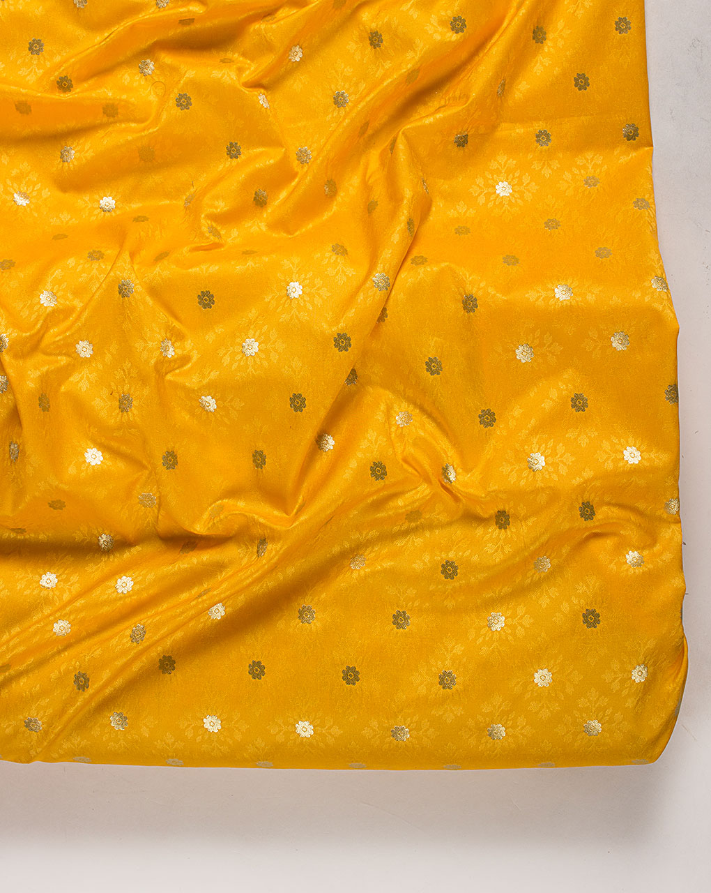 Zari Jacquard Banarasi Taffeta Silk Fabric