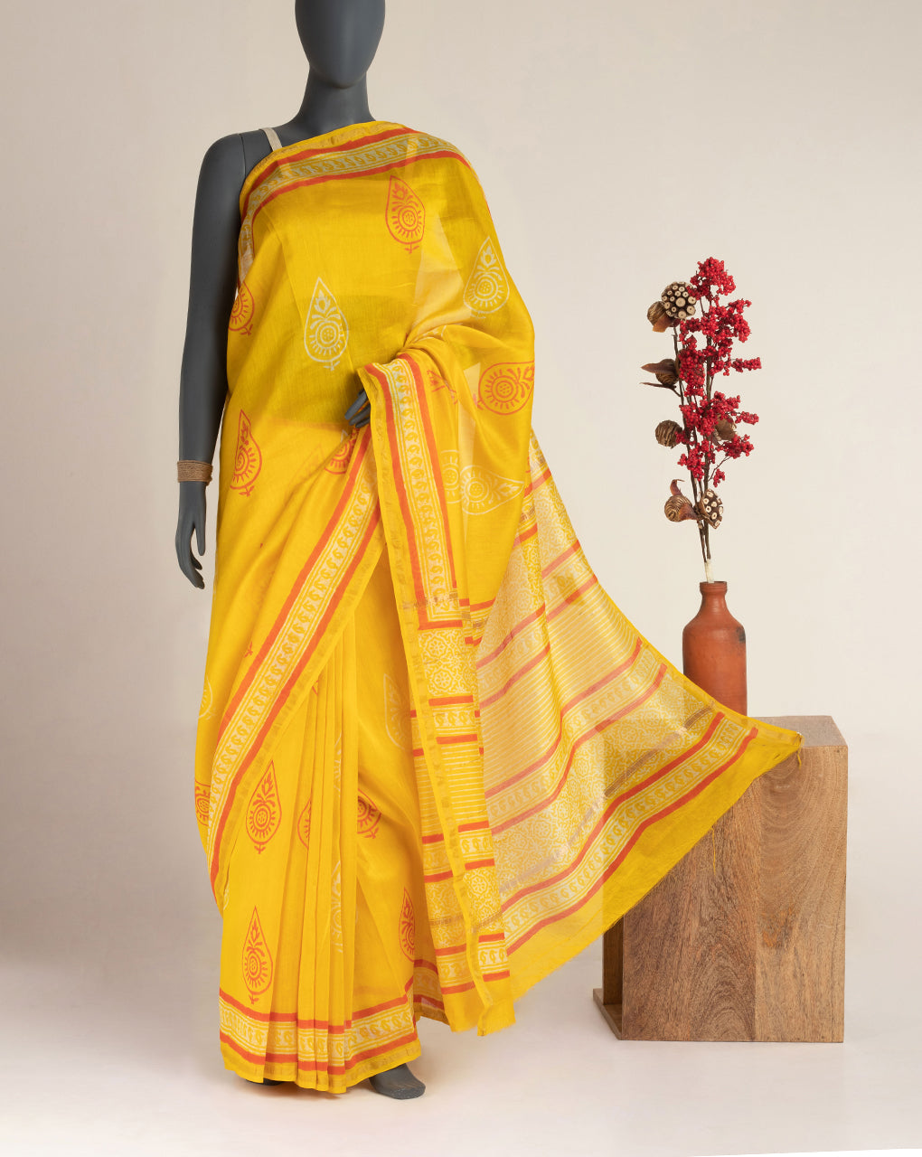 Hand Block Zari Border Chanderi Saree With Blouse - Fabriclore.com