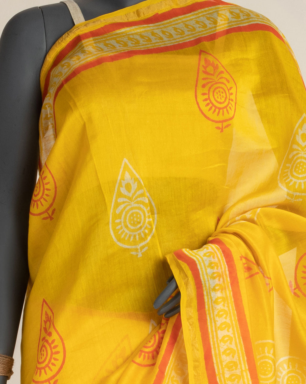 Hand Block Zari Border Chanderi Saree With Blouse - Fabriclore.com
