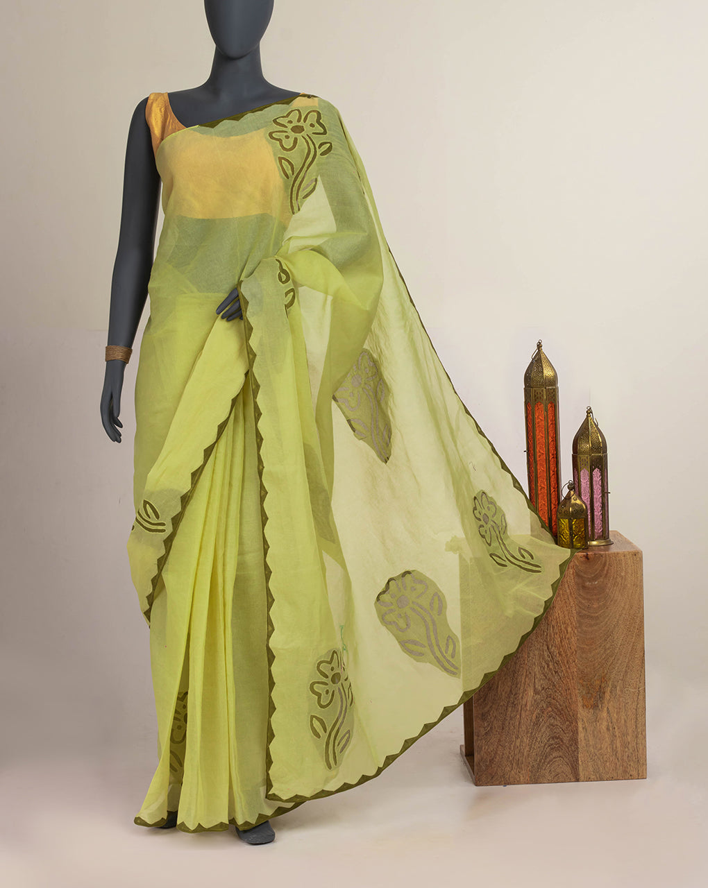 Hand Applique Cotton Saree With Blouse - Fabriclore.com