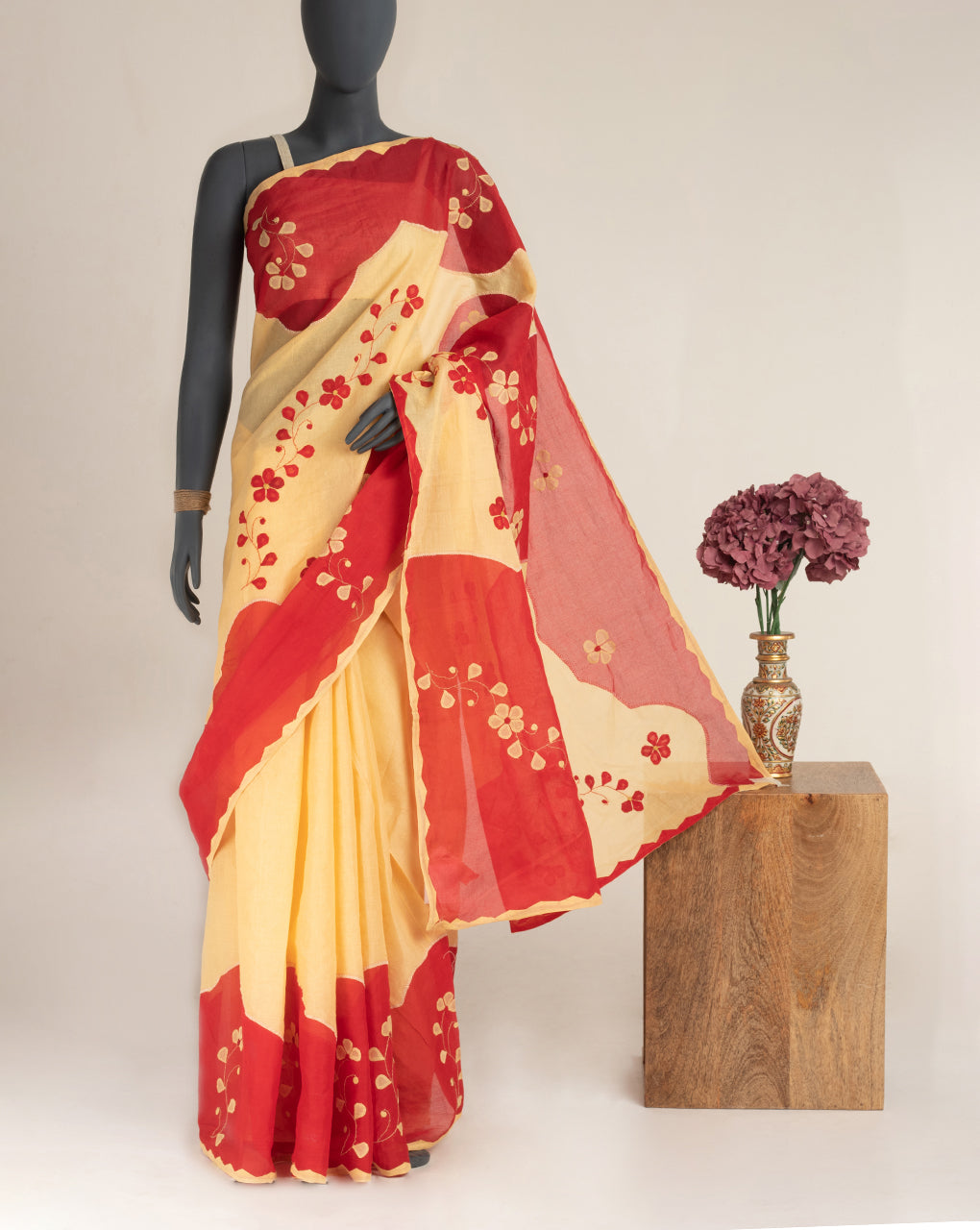 Hand Applique Cotton Saree With Blouse - Fabriclore.com