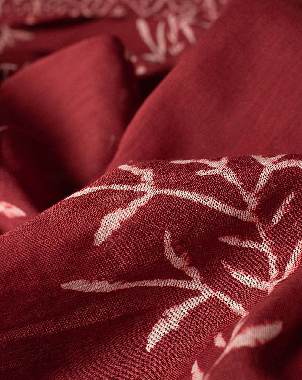 Hand Block Cotton Saree With Blouse - Fabriclore.com