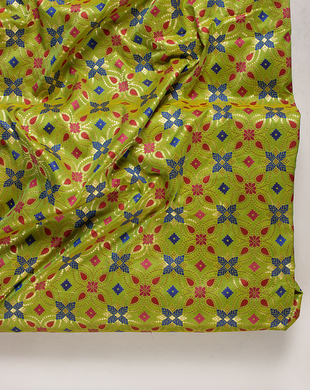 Zari Jacquard Banarasi Kataan Silk Fabric