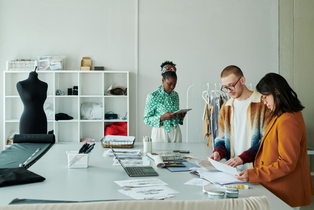 A Winning Fashion Business Plan In The USA For 2025 - Fabriclore