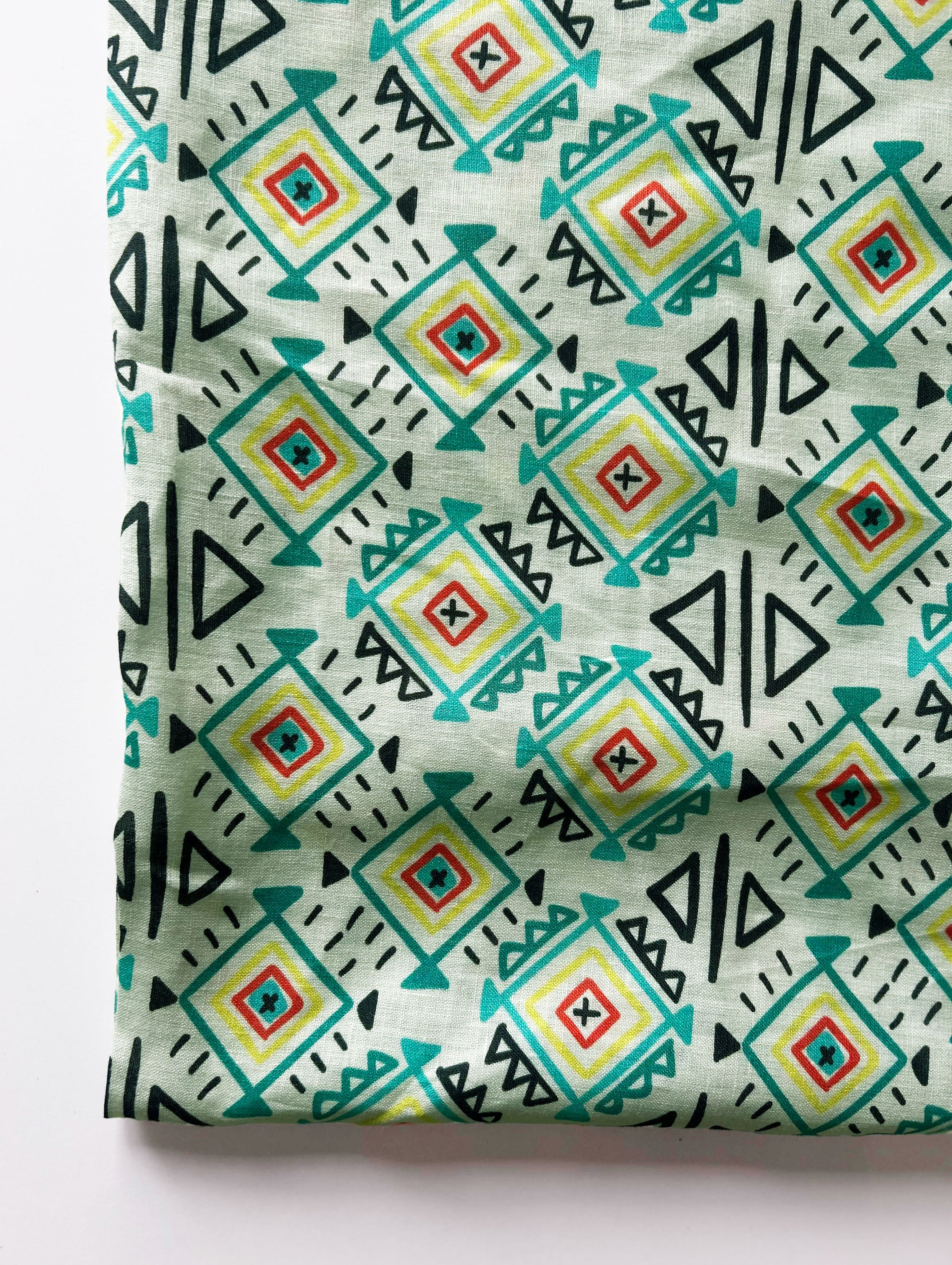 Digital Print 60 Lea Linen Fabric 58"