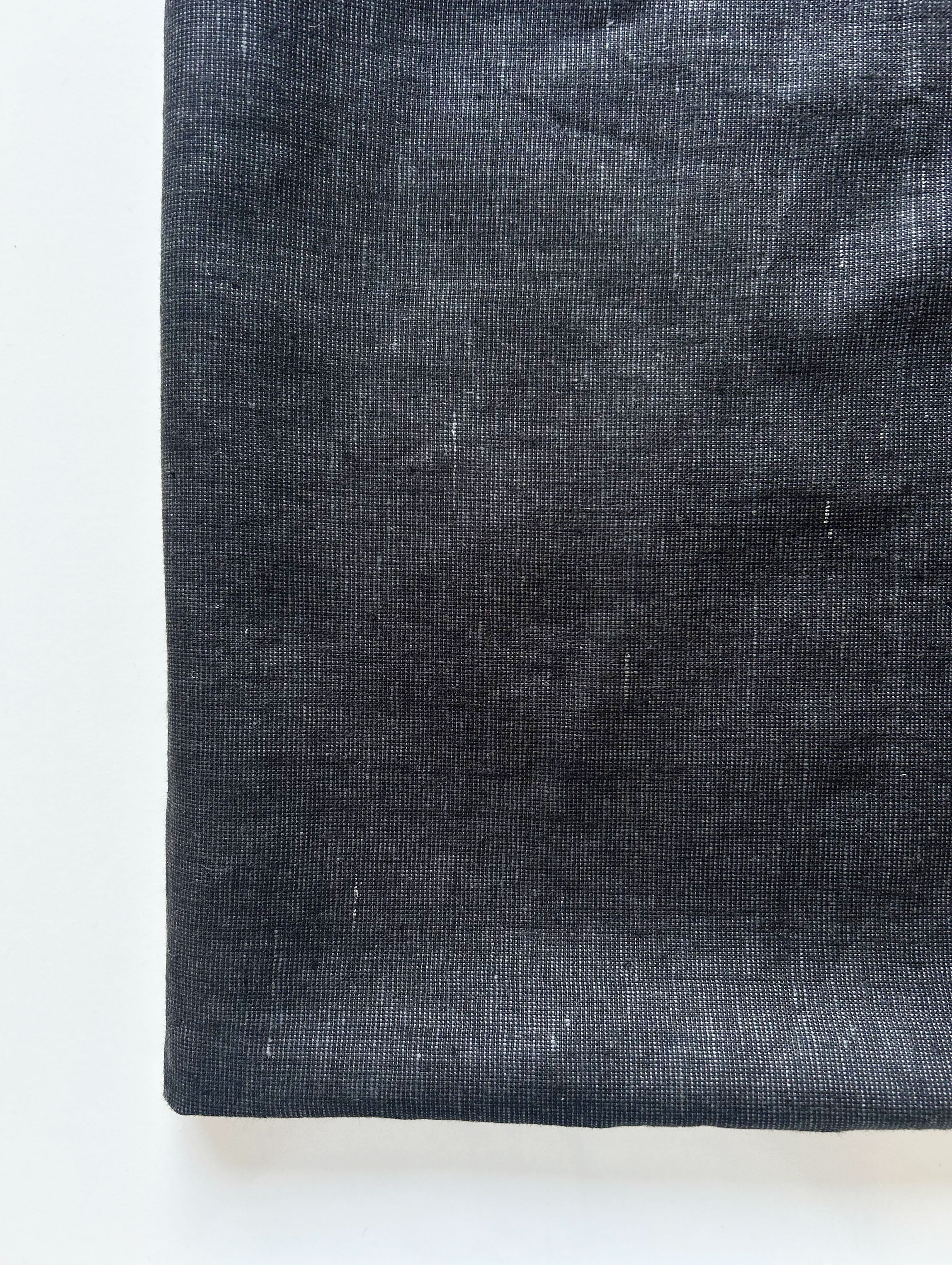 Black 25 Lea Suiting Linen Dark Yarn Dyed Fabric 58"