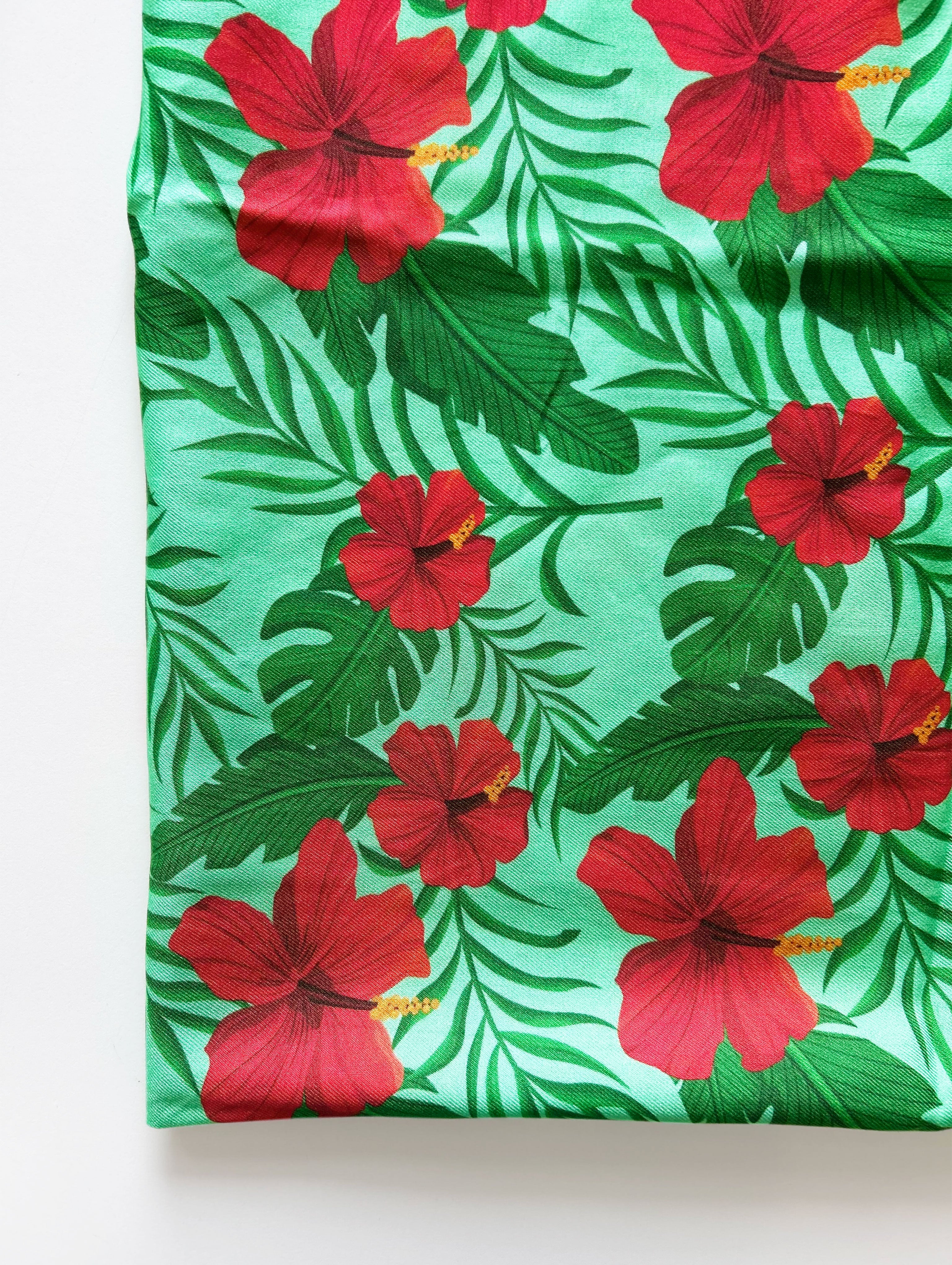 White Digital Print 30s Liva Viscose Twill Fabric 58''