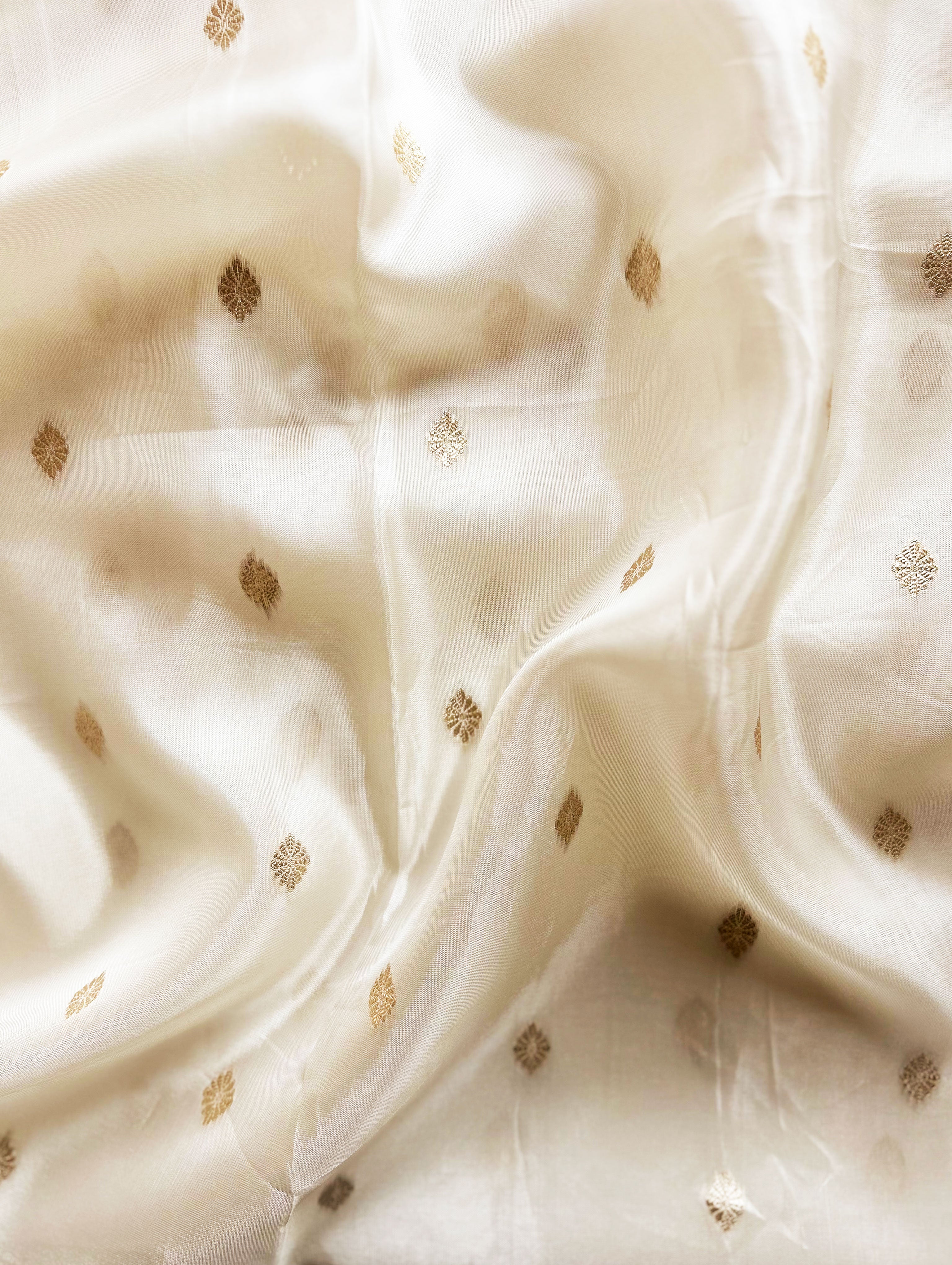 60 Gram Viscose HO Silk Geometric Jacquard Fabric