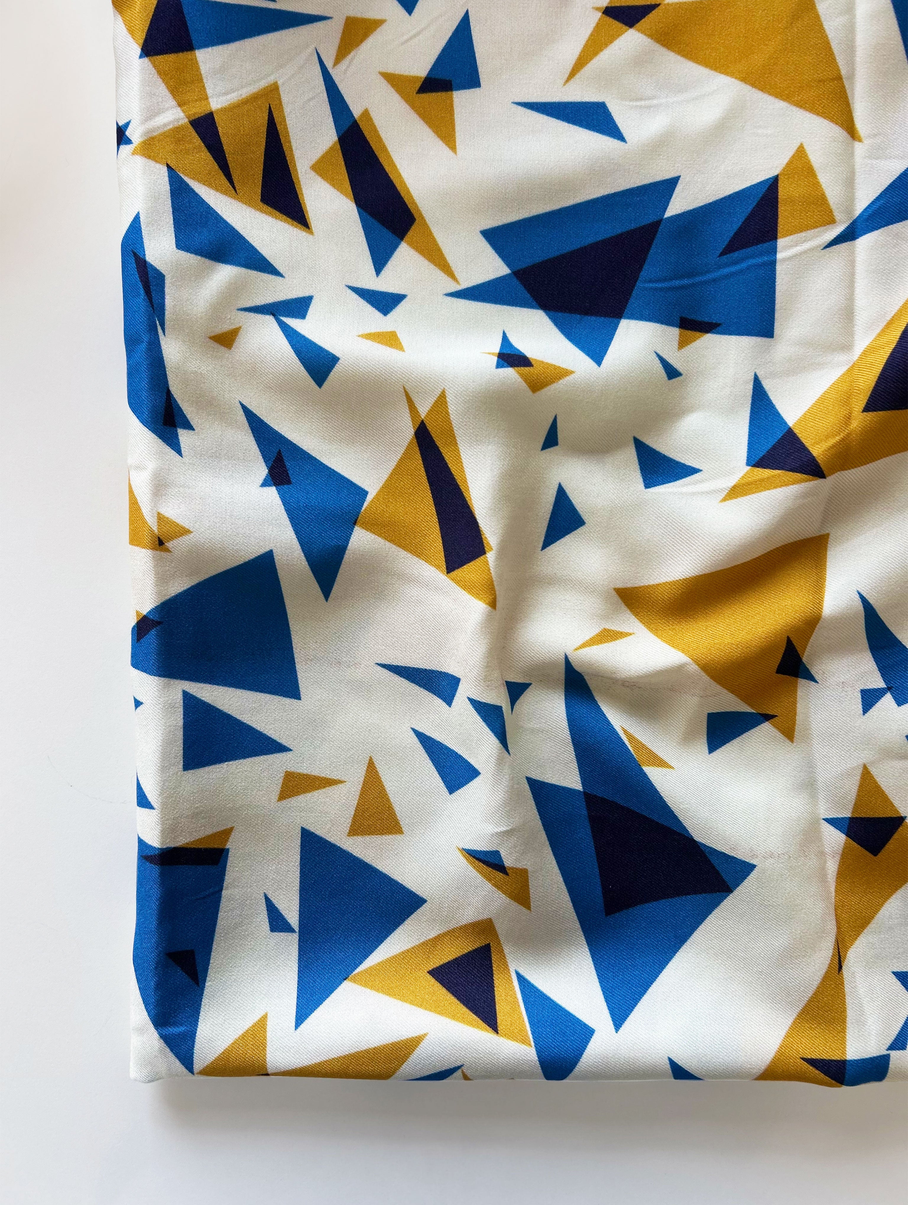 Green Digital Print 30s Liva Viscose Twill Fabric 58''