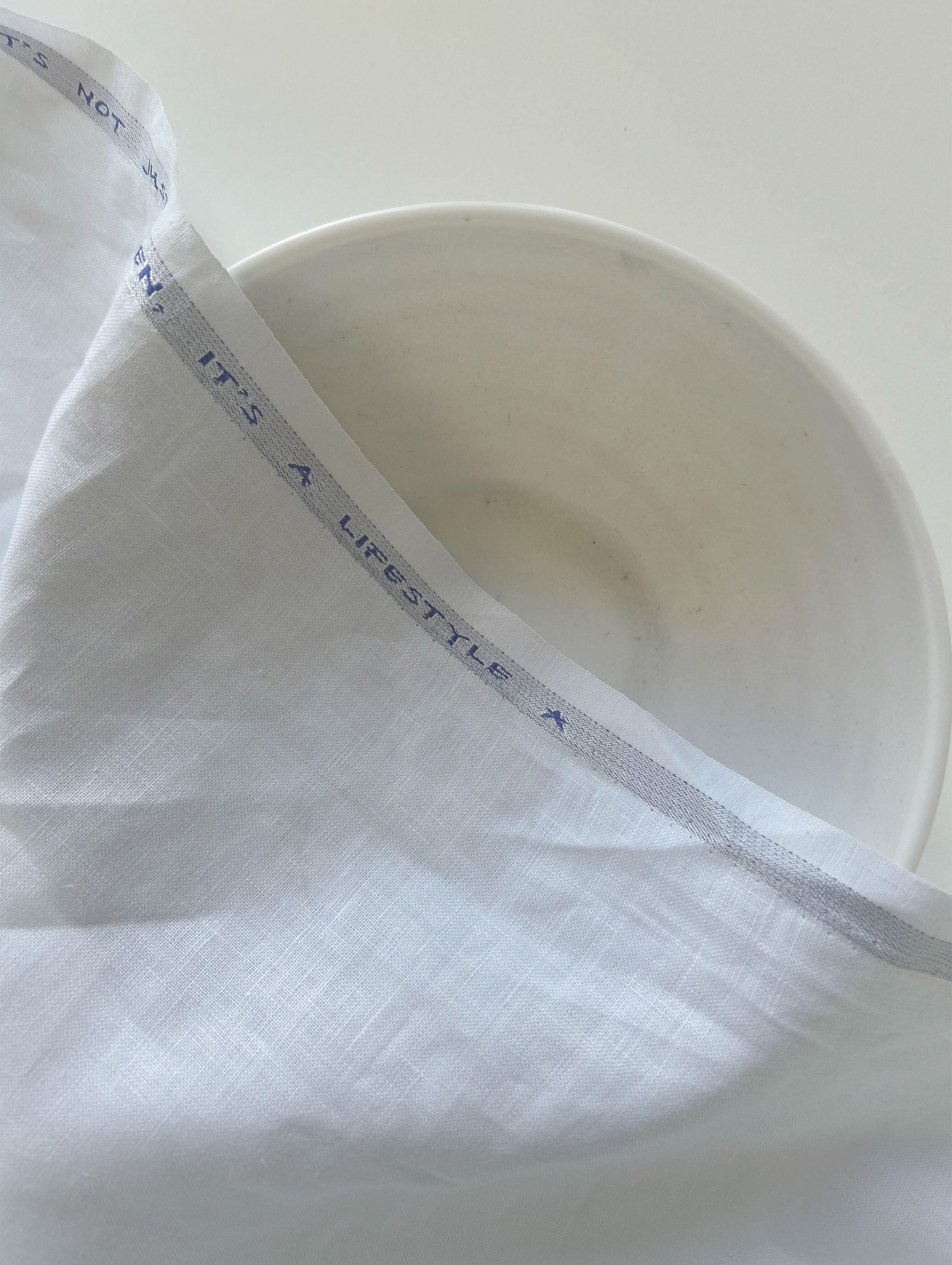44 Lea Suiting Linen Fabric 58" ( Swatch 10x12" )