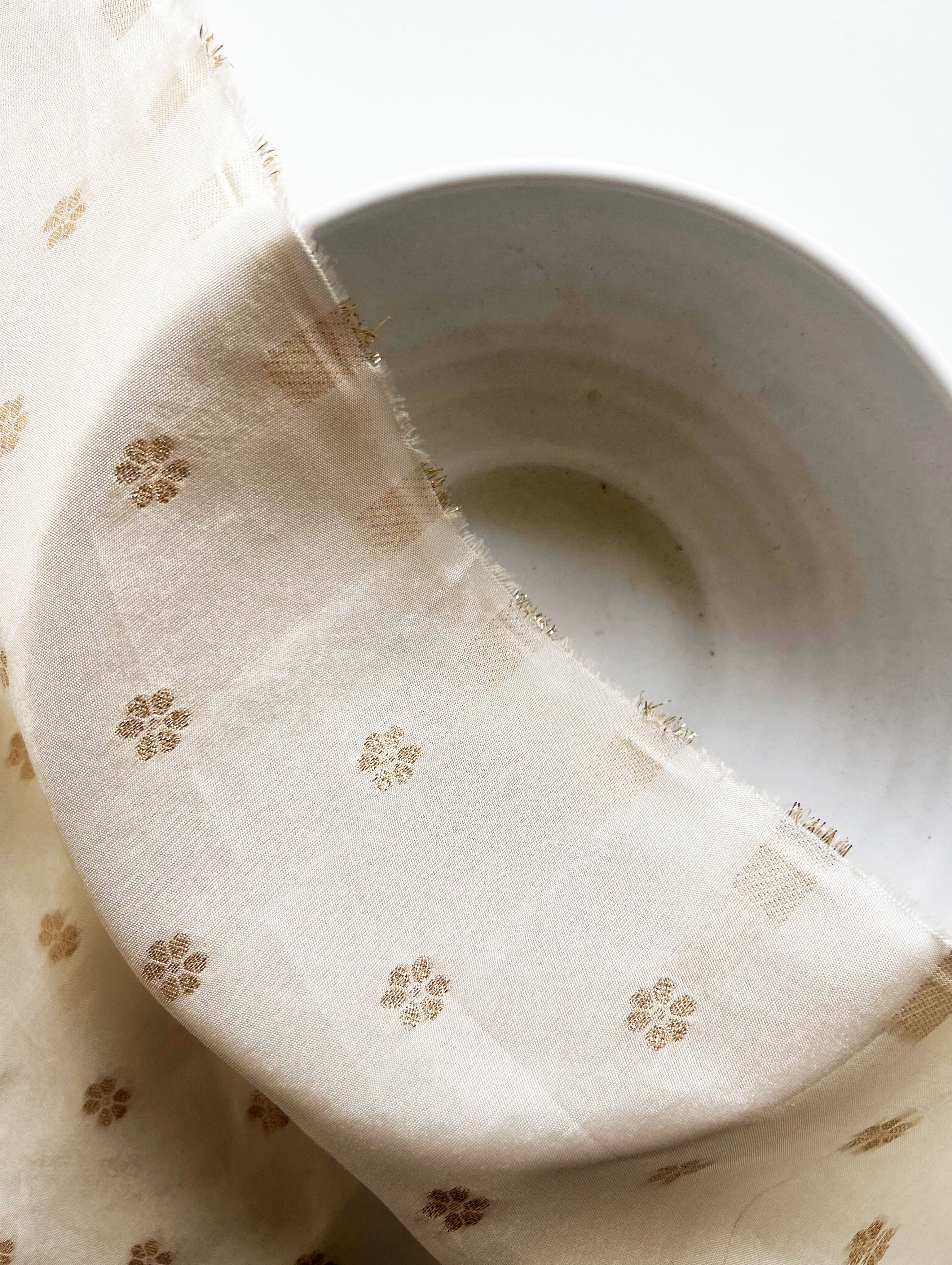 80 Gram Viscose Russian Booti Jacquard Fabric