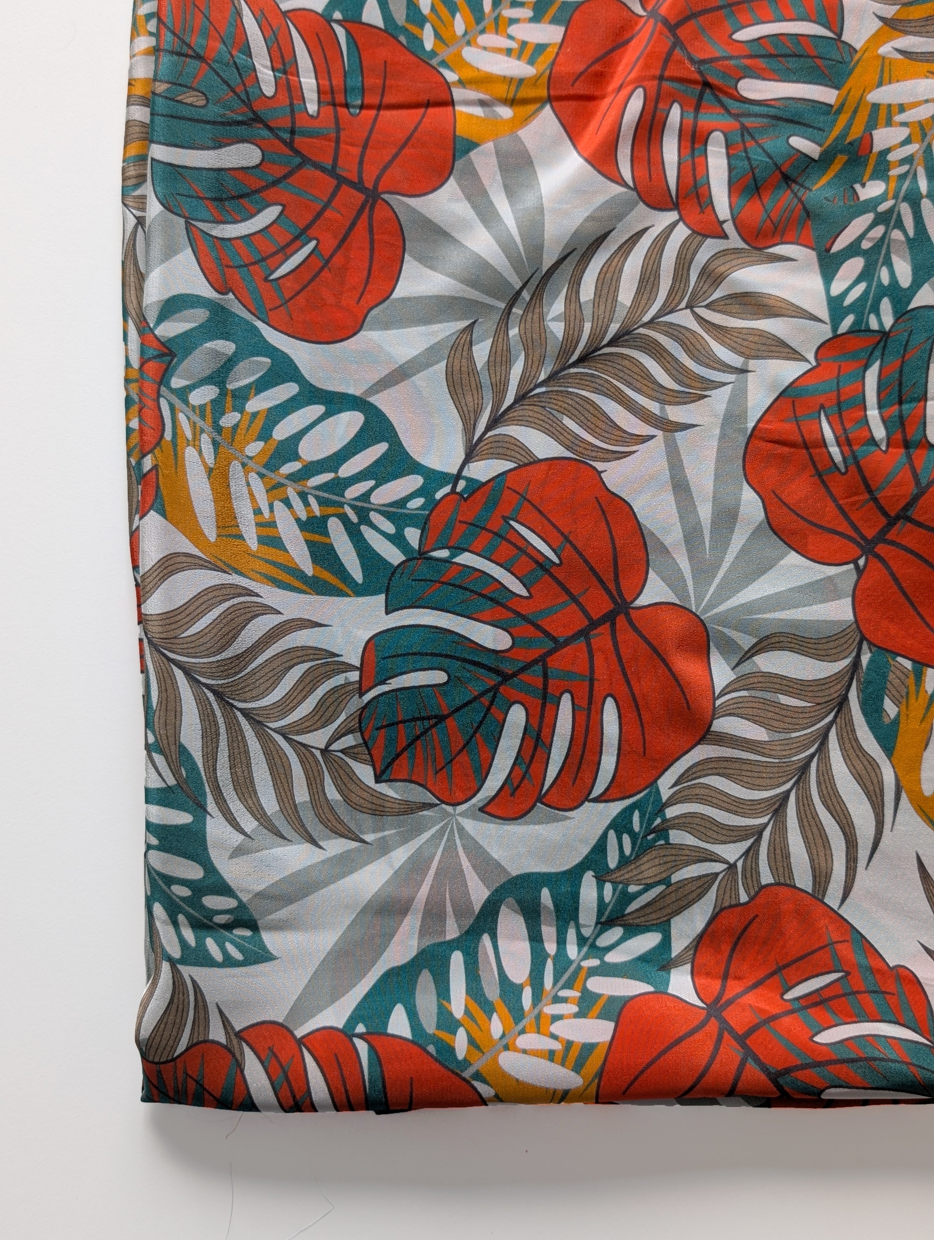 Digital Print 80 Gram Viscose Natural Crepe Fabric
