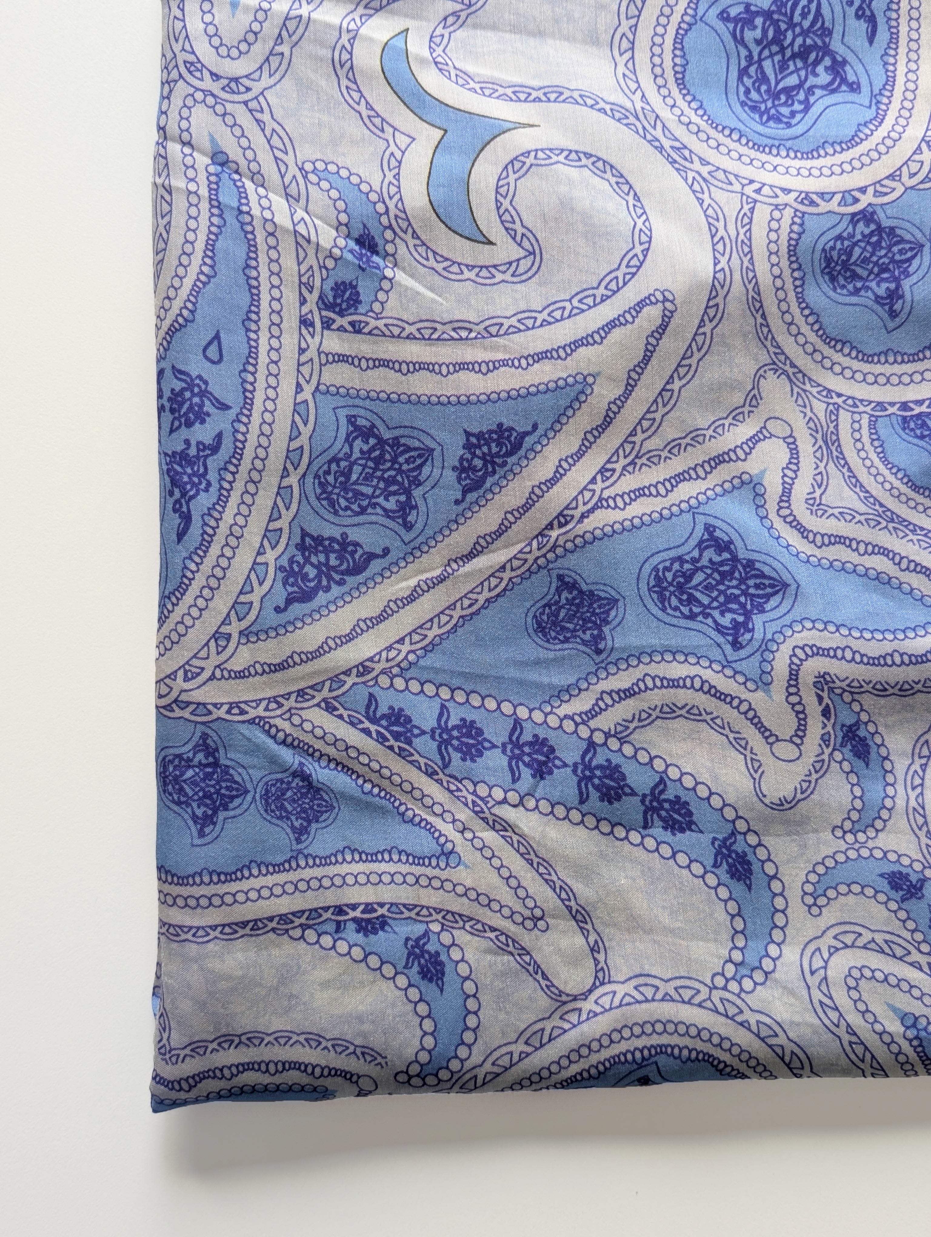 Digital Print 70 Gram Bemberg Muslin Fabric