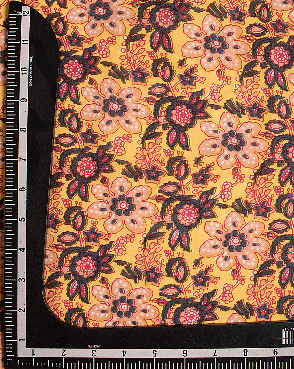 ( Pre Cut 50 CM ) Screen Print Cotton Fabric