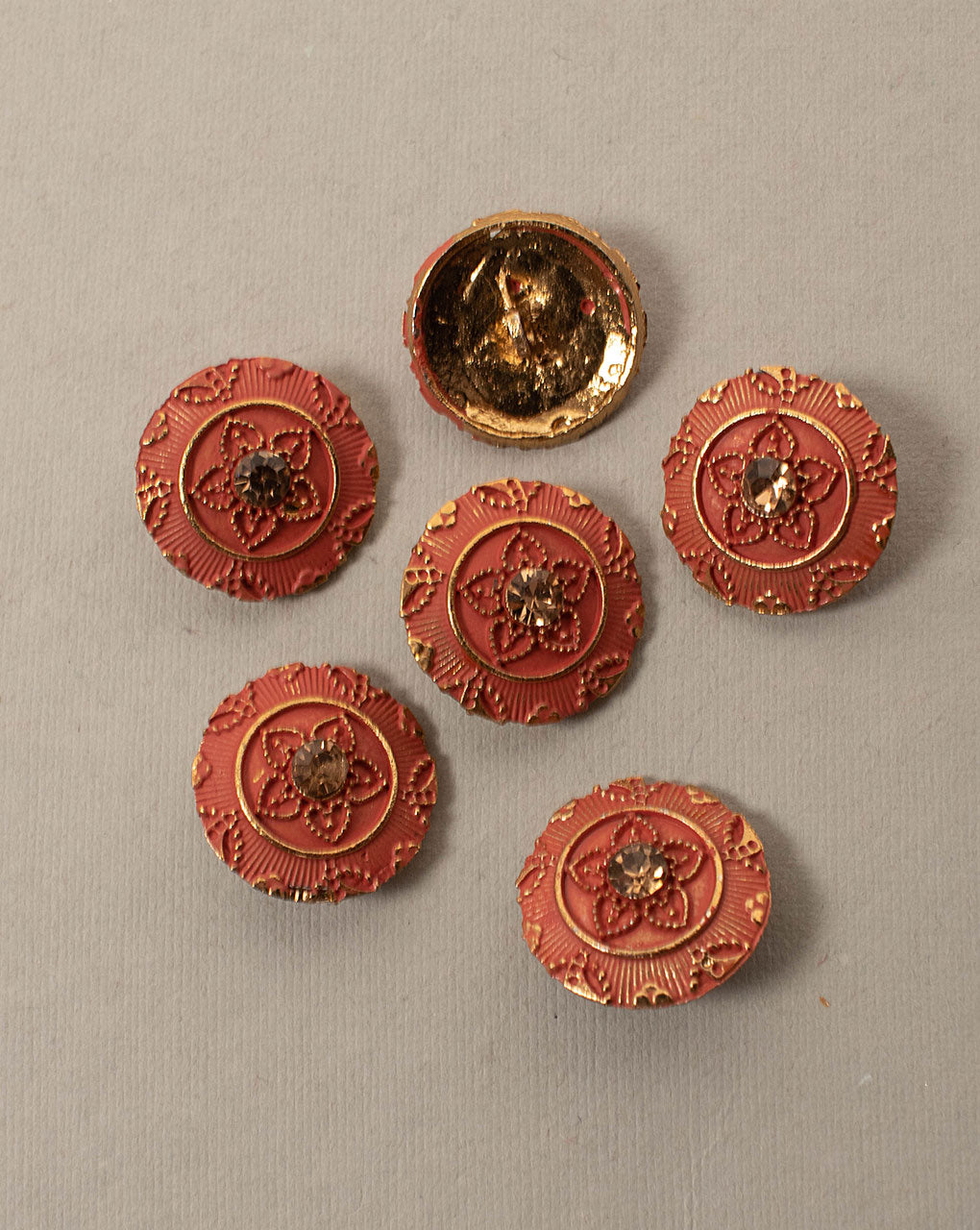 Traditional Metal Casting Button ( Set Of 6 ) - Fabriclore.com