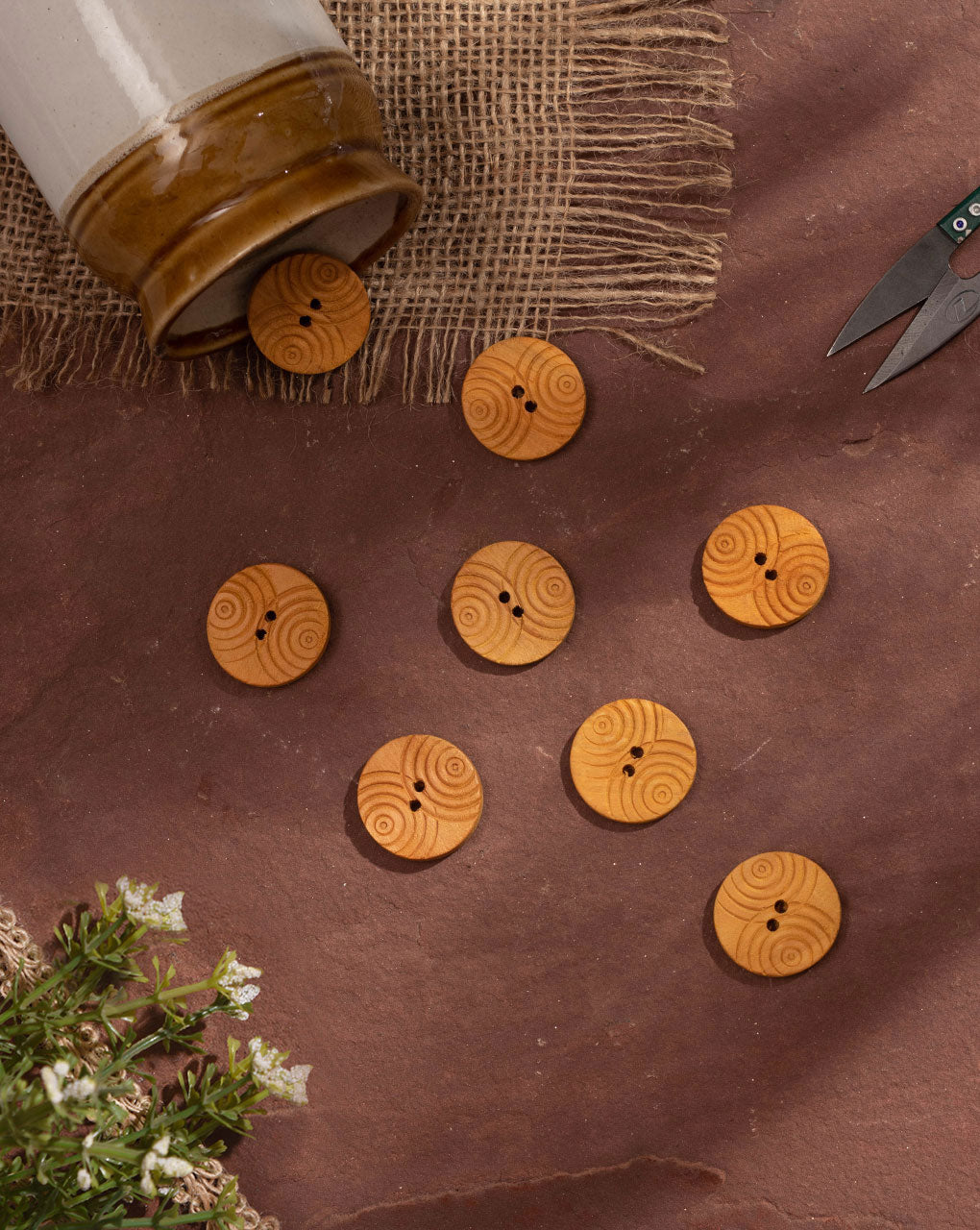 Engraved Wooden Buttons - Fabriclore.com