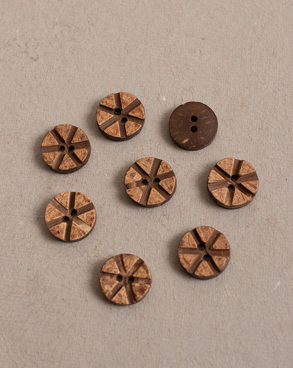 Hand Carved Coconut Button ( Set Of 6 ) - Fabriclore.com
