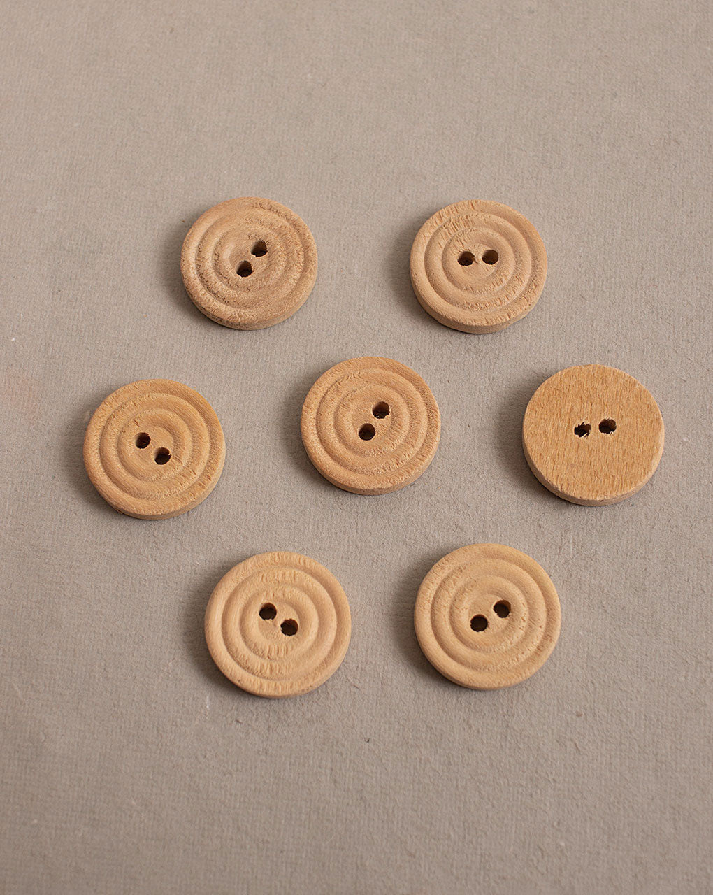 Hand Carved Wooden Button ( Single Piece ) - Fabriclore.com