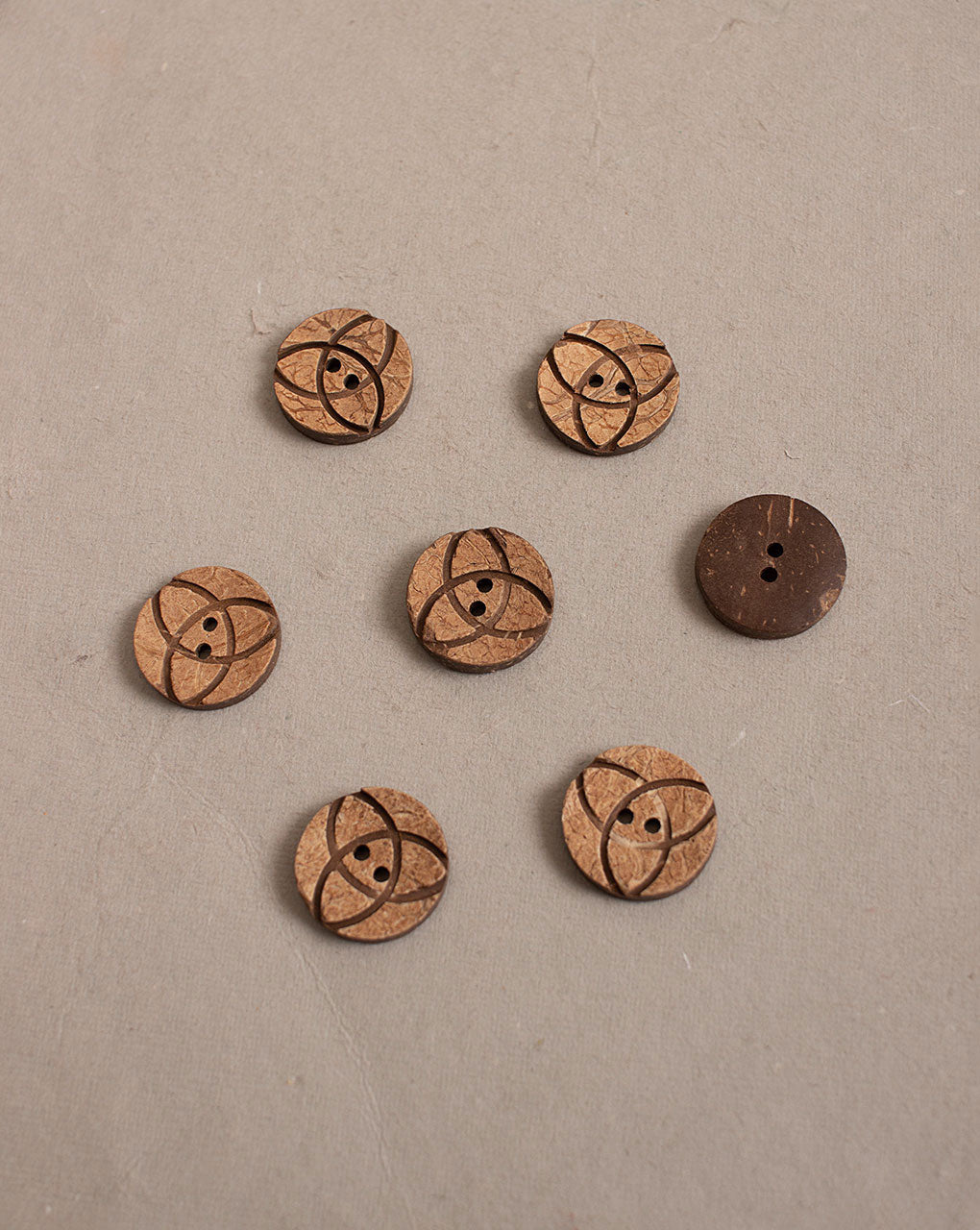 Hand Carved Coconut Button ( Single Piece ) - Fabriclore.com