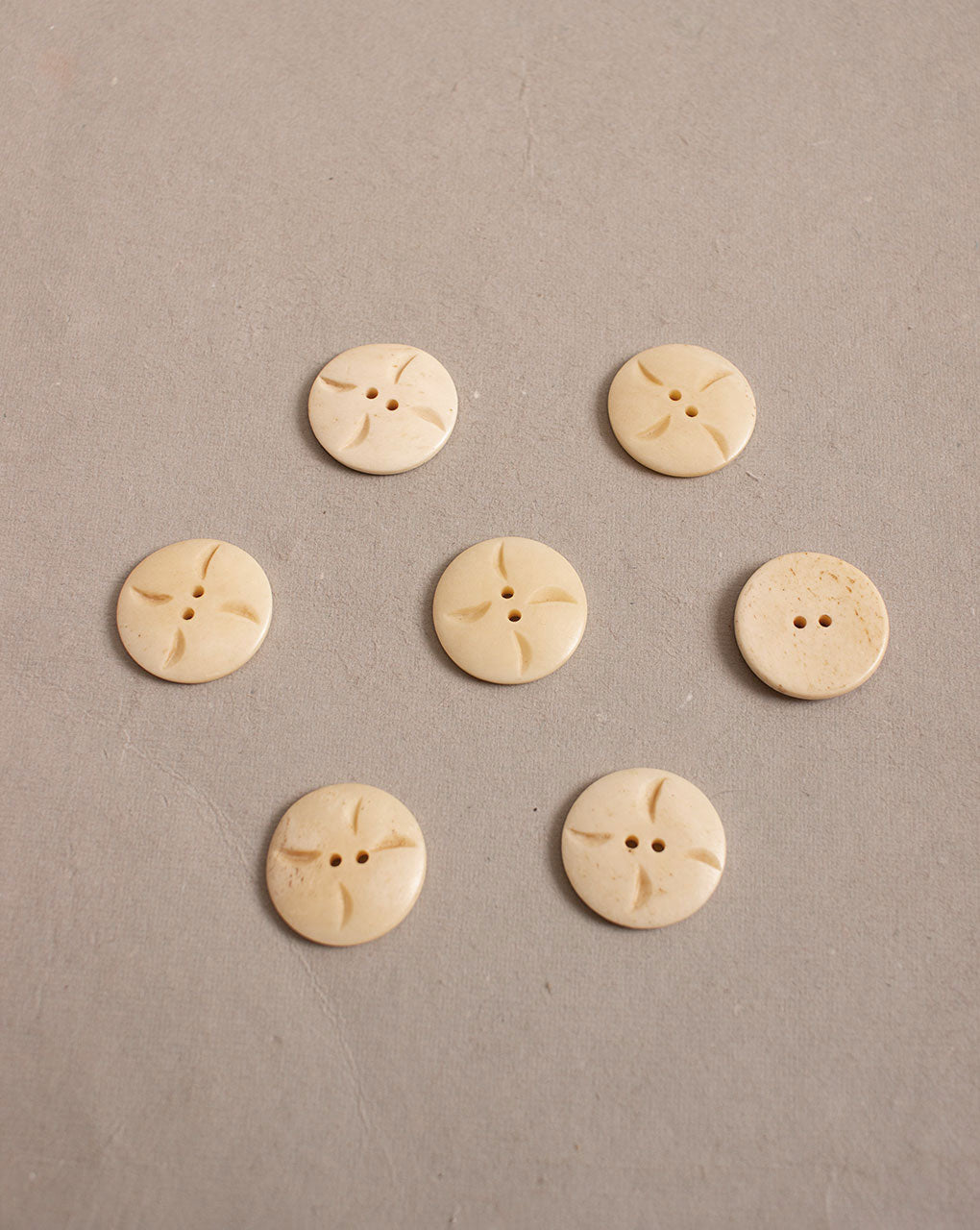 Hand Carved Bone Button ( Set Of 6 ) - Fabriclore.com