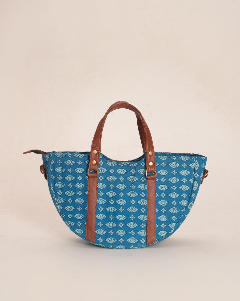 Half-moon Handbag - Fabriclore.com