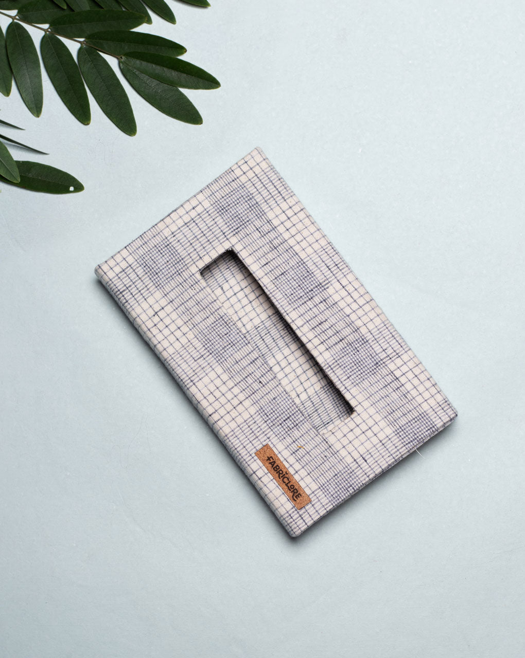 Collapsible Tissue Box Dispenser - Fabriclore.com