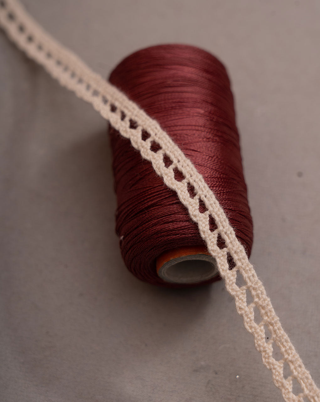 Dyeable Crochet Cotton Lace - Fabriclore.com