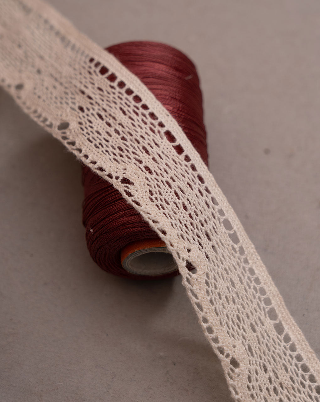 Dyeable Crochet Cotton Lace - Fabriclore.com