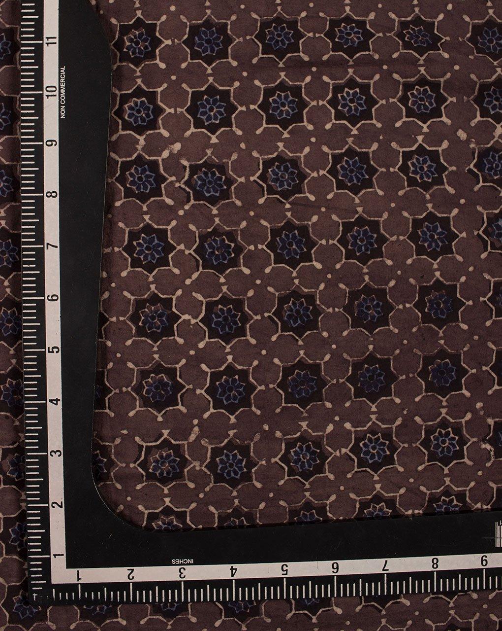 ( Pre-Cut 1.25 MTR ) Floral Jhag Ajrak Hand Block Natural Dye Cotton Fabric - Fabriclore.com