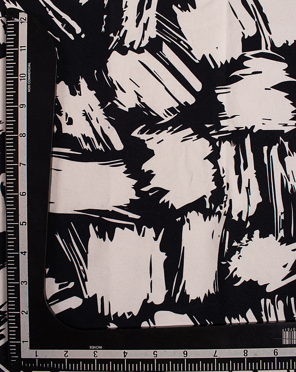 ( Pre Cut 60 CM ) Digital Print Twill Cotton Fabric ( Width 58 Inch )