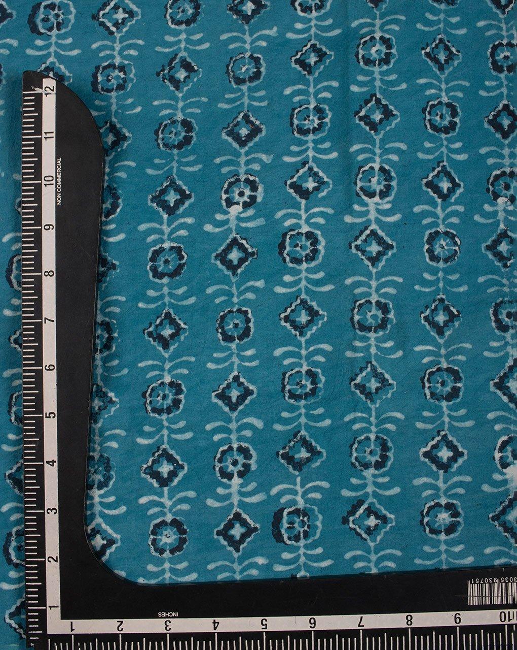 ( Pre-Cut 1.5 MTR ) Booti Akola Hand Block Organic Cotton Fabric - Fabriclore.com