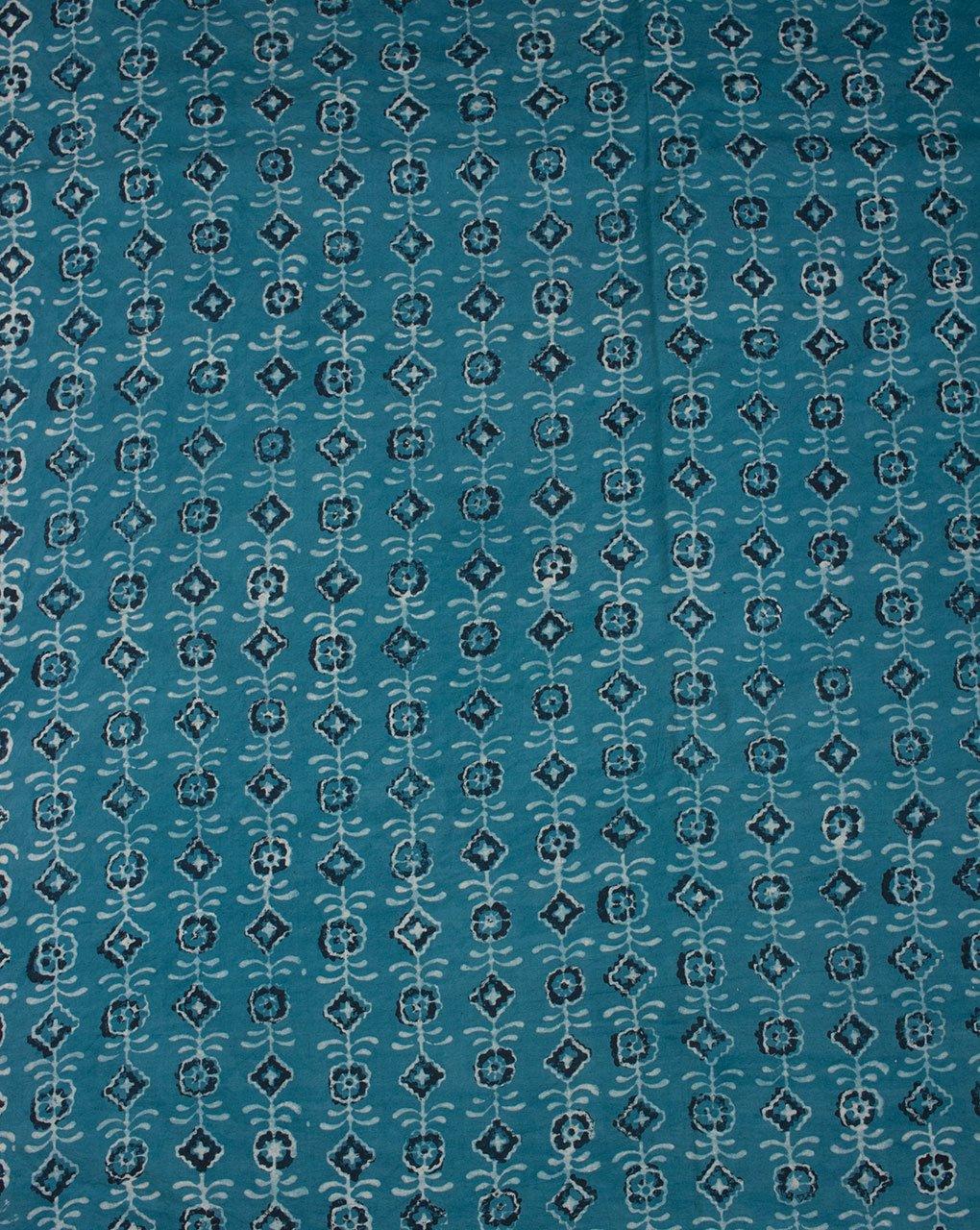 ( Pre-Cut 1.5 MTR ) Booti Akola Hand Block Organic Cotton Fabric - Fabriclore.com