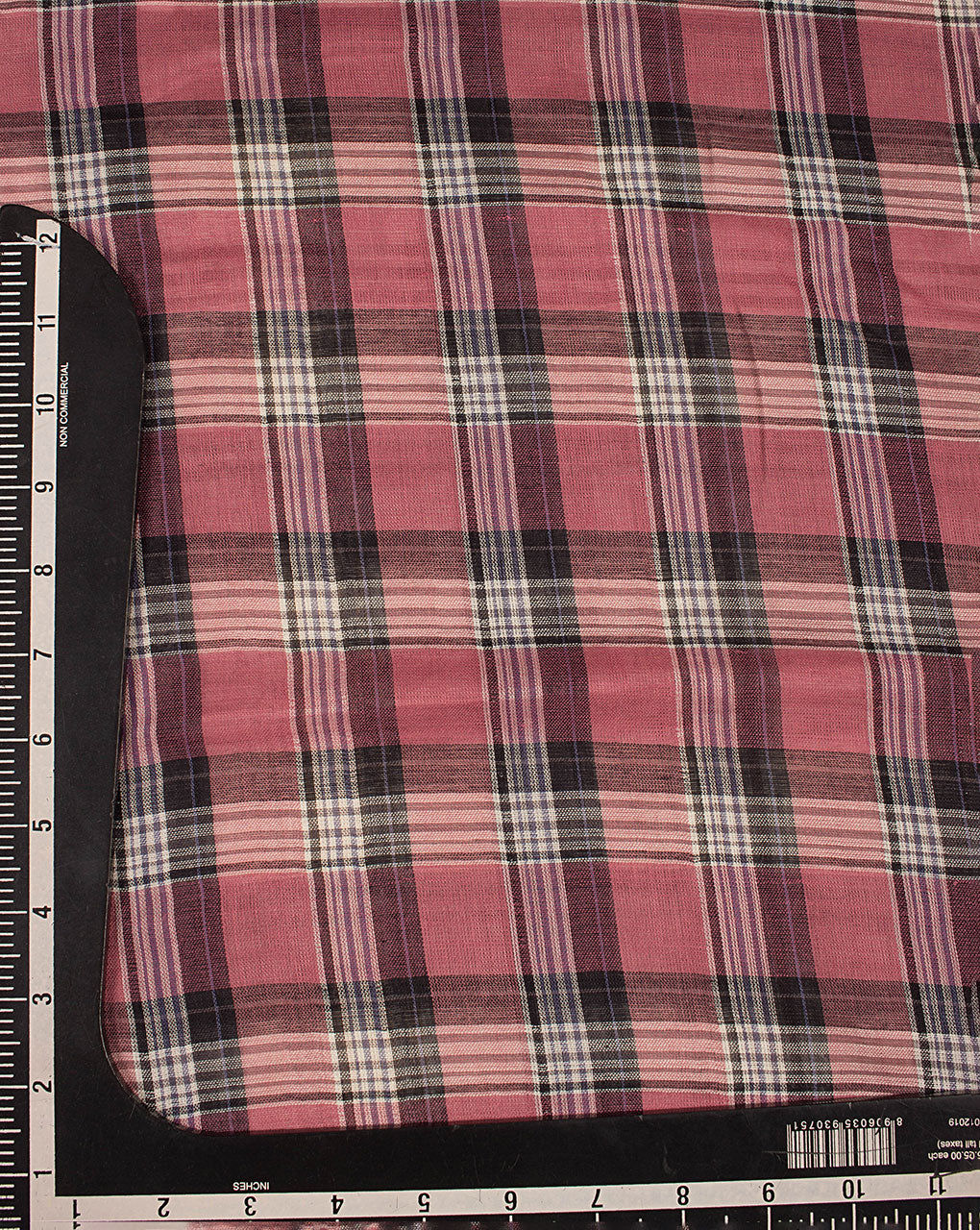 Tartan Checks Woven Reversible Cotton Fabric ( Width 56 Inch ) - Fabriclore.com