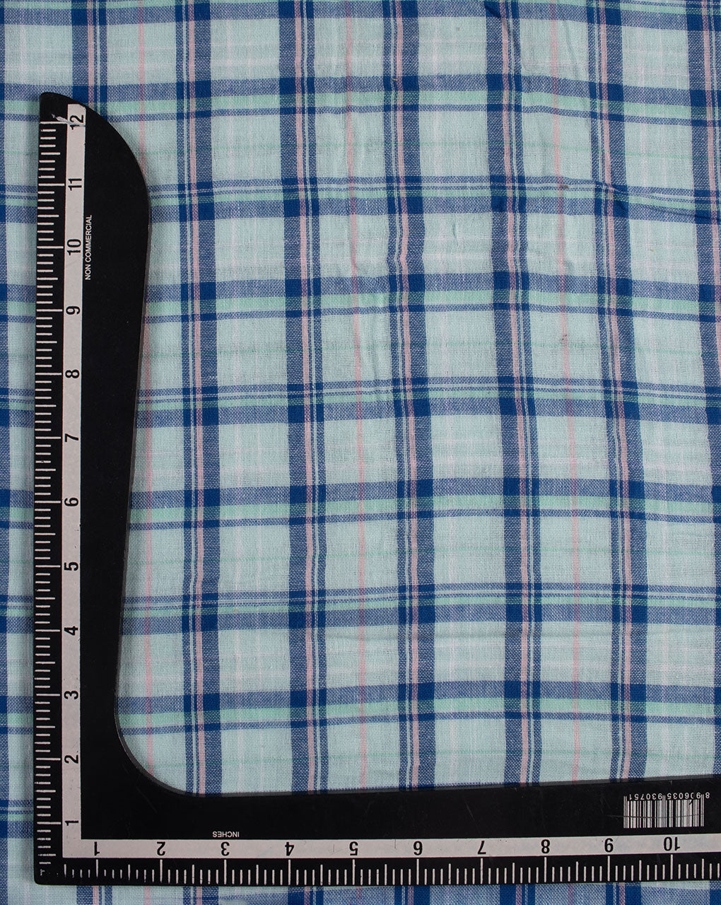 Tartan Checks Reversible Cotton Fabric ( Width 60 Inch ) - Fabriclore.com