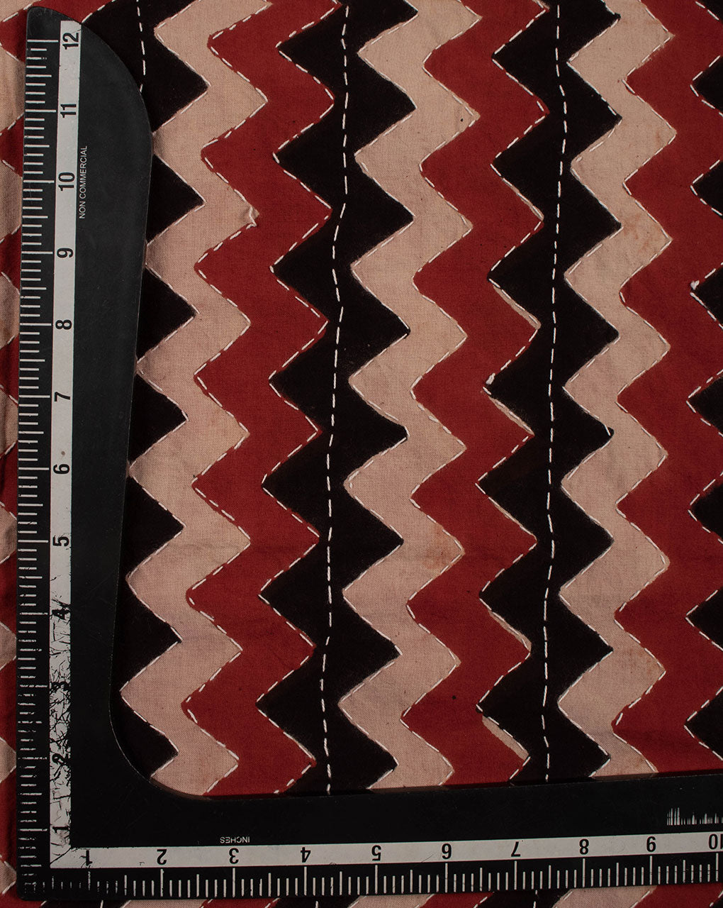 Red Off-White Chevron Pattern Hand Block Handmade Kantha Cotton Fabric - Fabriclore.com