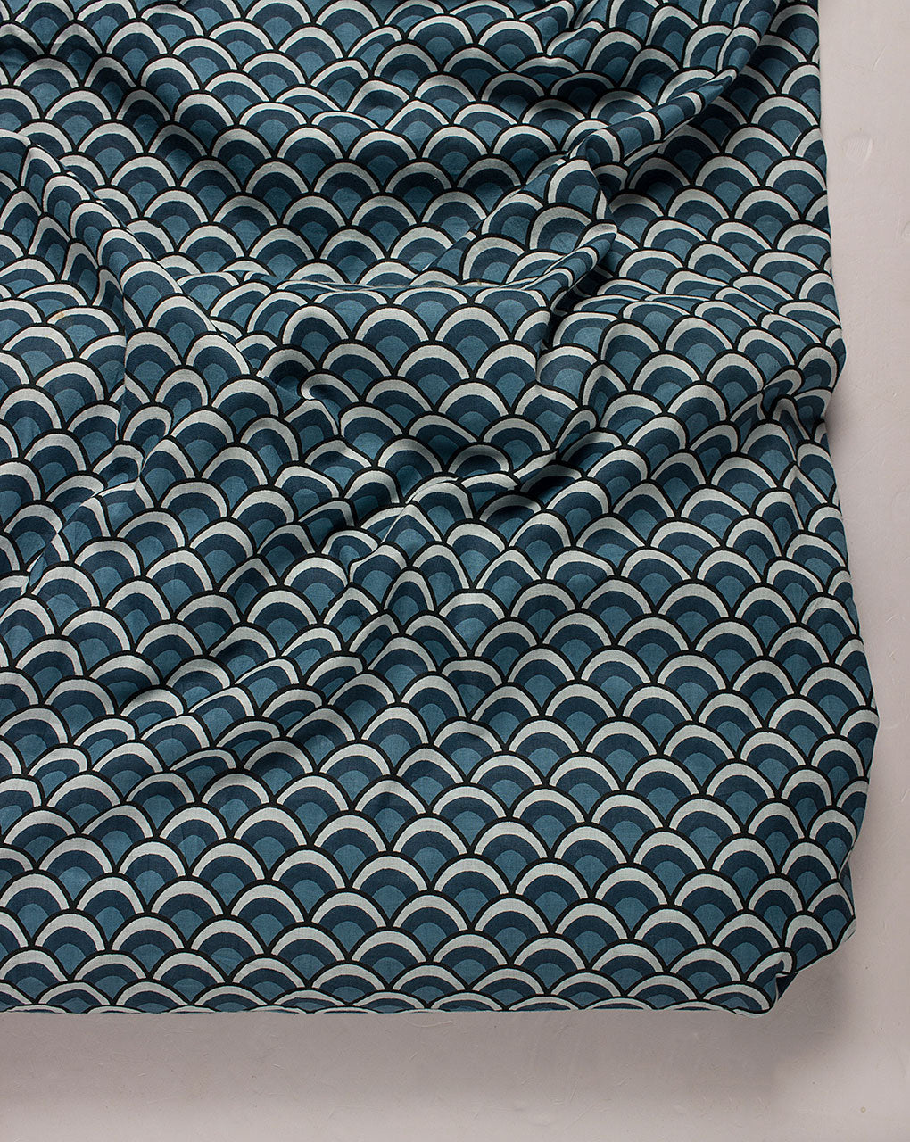( Pre Cut 90 CM ) Trellis Screen Print Cotton Fabric