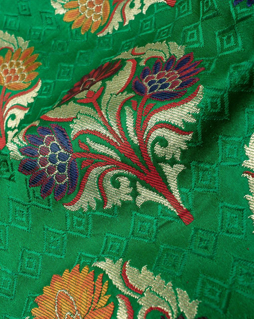 ( Pre-Cut 1.5 MTR ) Green Red Floral Pattern Banarasi Kinkhab Pure Kataan Silk Fabric ( Width 36 Inch ) - Fabriclore.com
