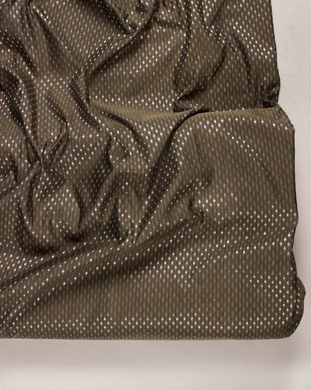 ( Pre Cut 1.5 MTR ) Zari Jacquard Banarasi Taffeta Silk Fabric